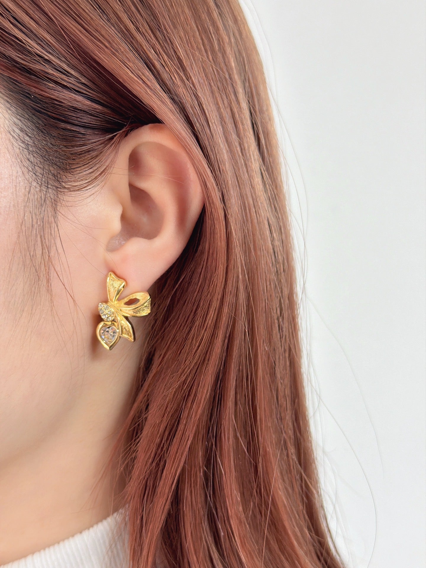 CHRISTIAN DIOR Ribbon Ear Clips