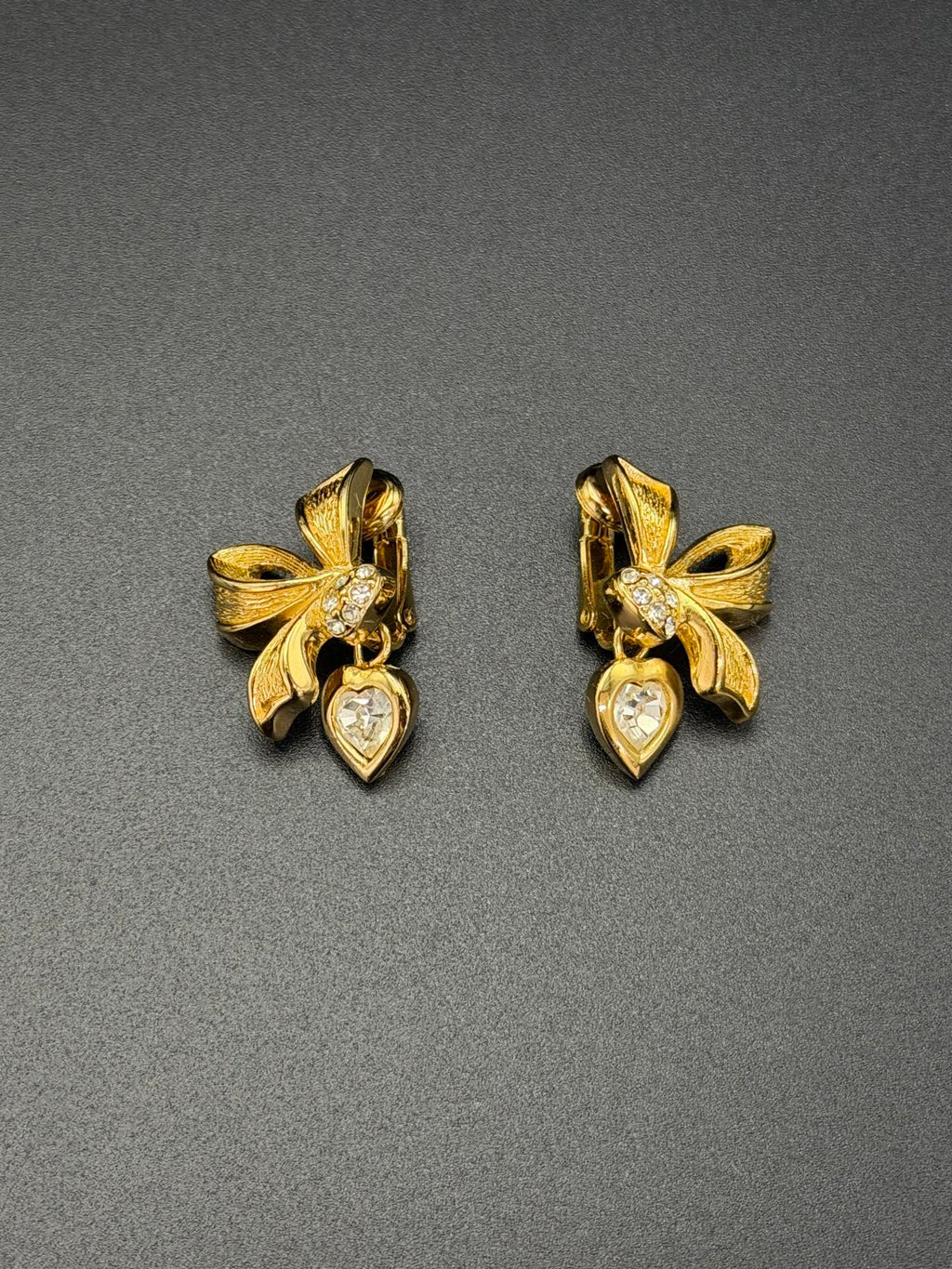 CHRISTIAN DIOR Ribbon Ear Clips