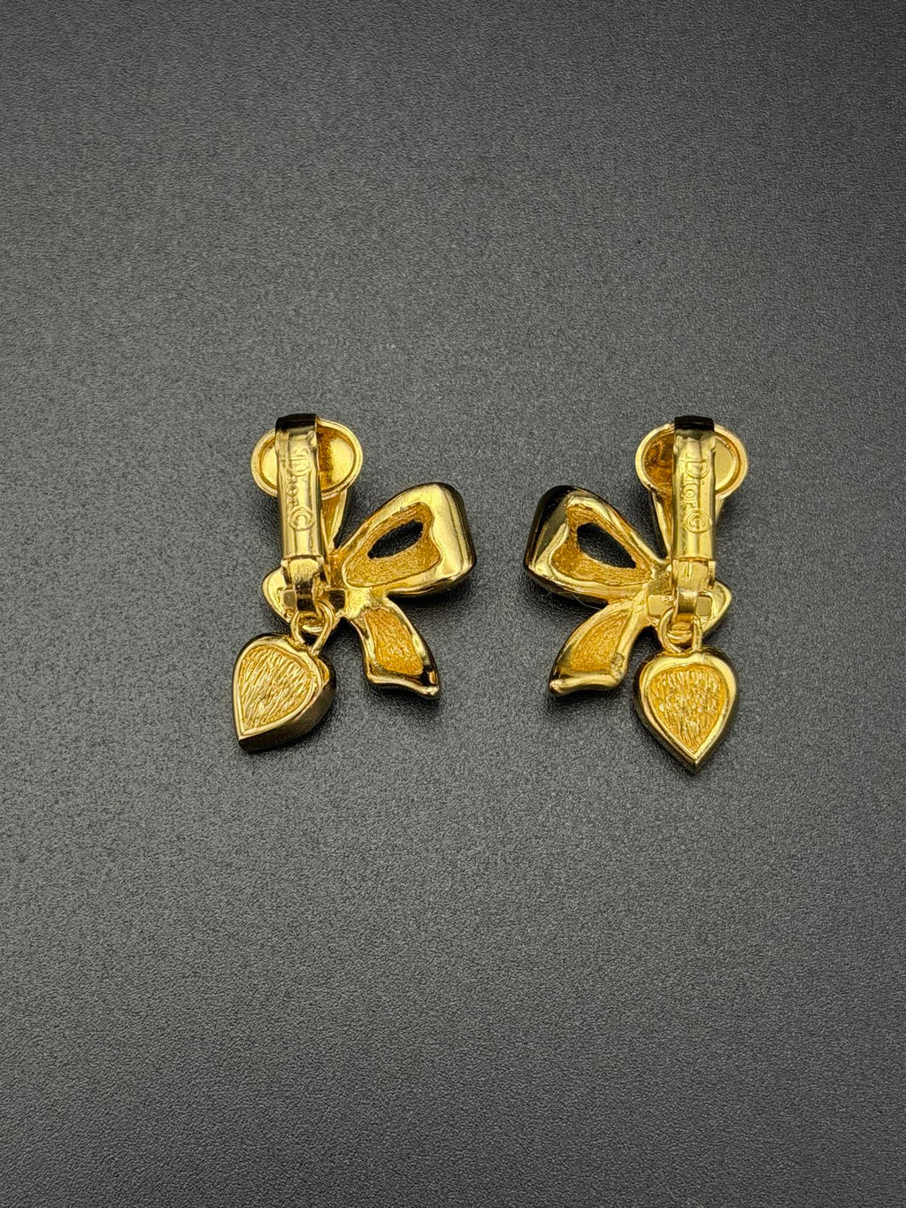 CHRISTIAN DIOR Ribbon Ear Clips