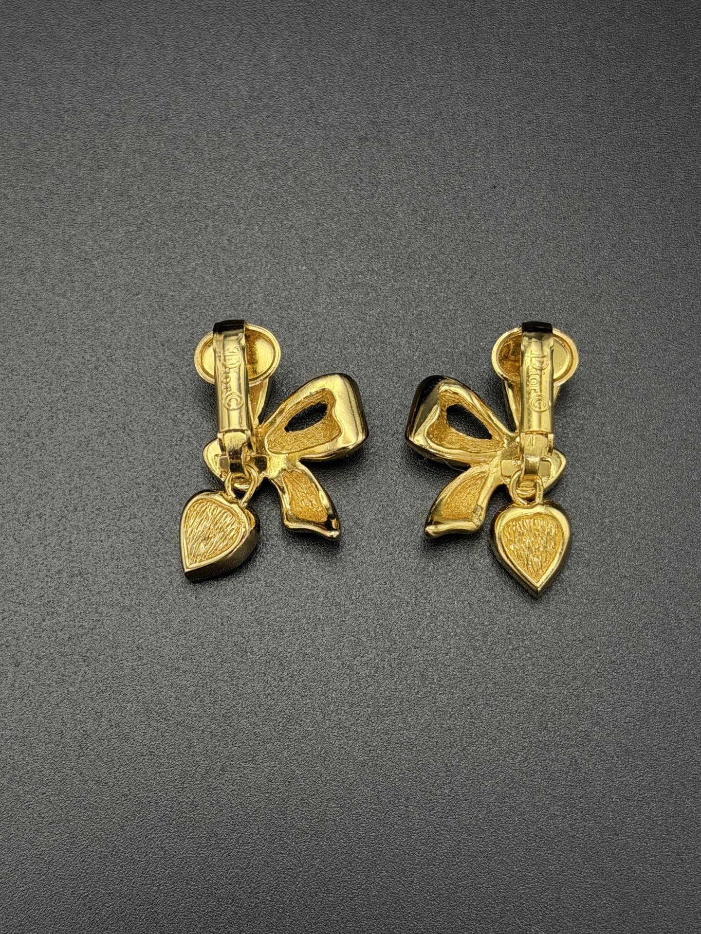 CHRISTIAN DIOR Ribbon Ear Clips