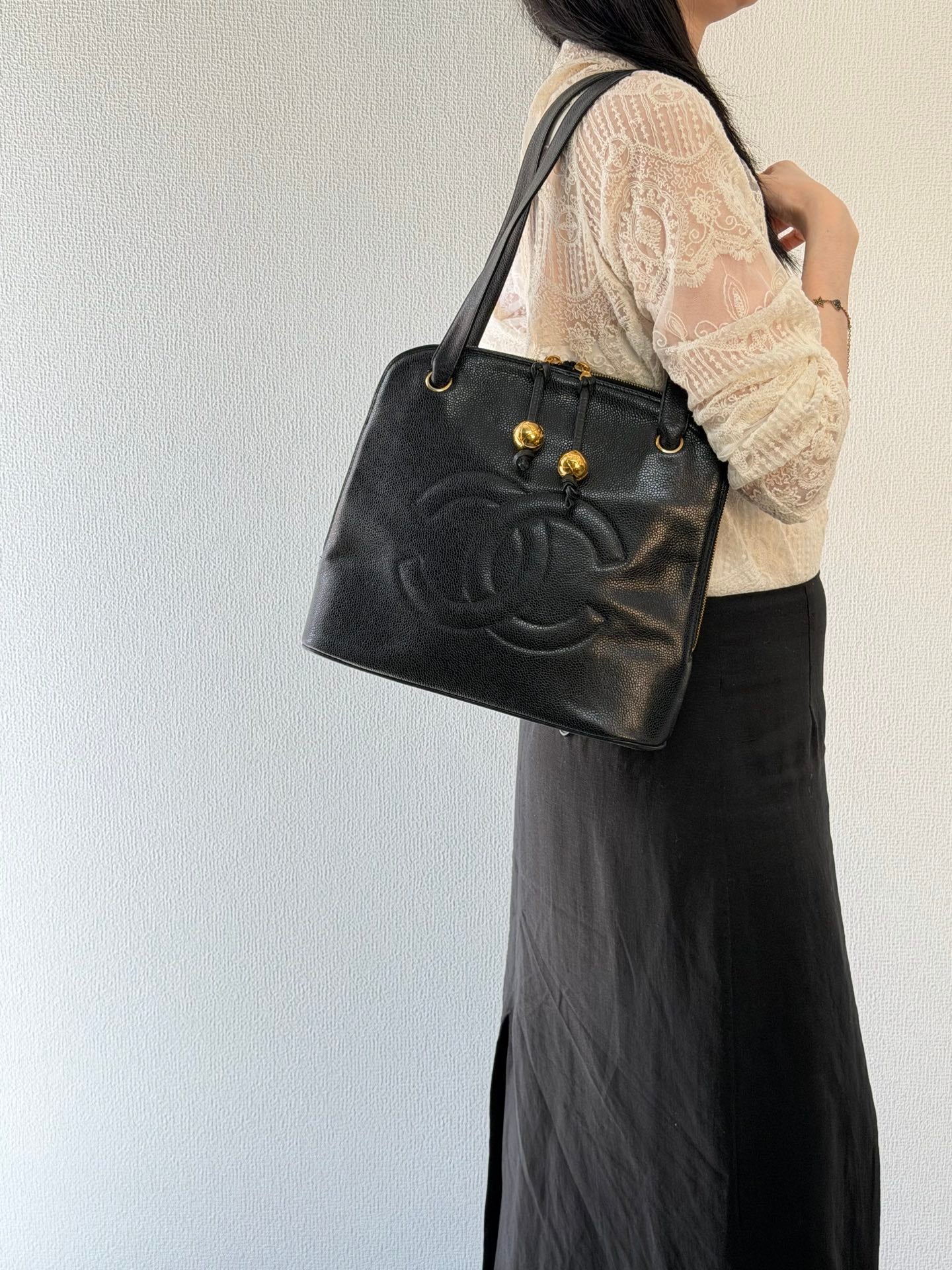 CHANEL Double-C Cavier Golden Ball Shoulderbag