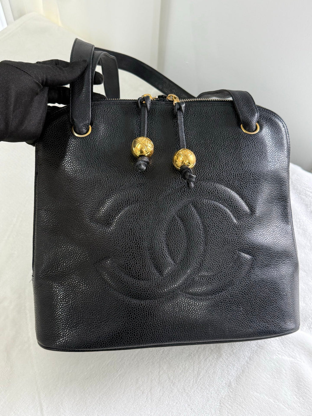 CHANEL Double-C Cavier Golden Ball Shoulderbag