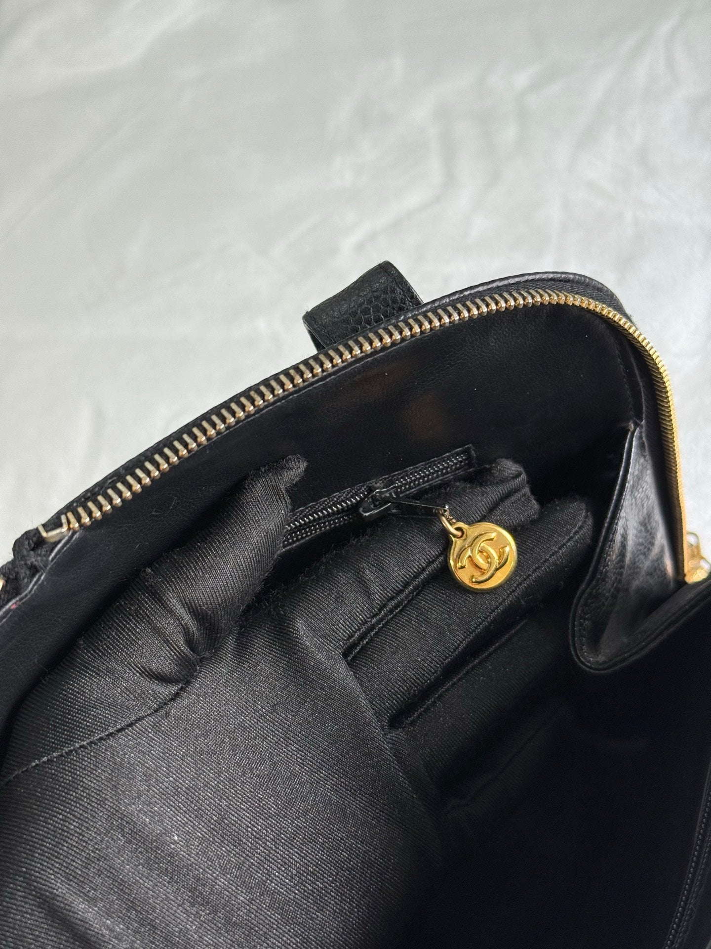 CHANEL Double-C Cavier Golden Ball Shoulderbag