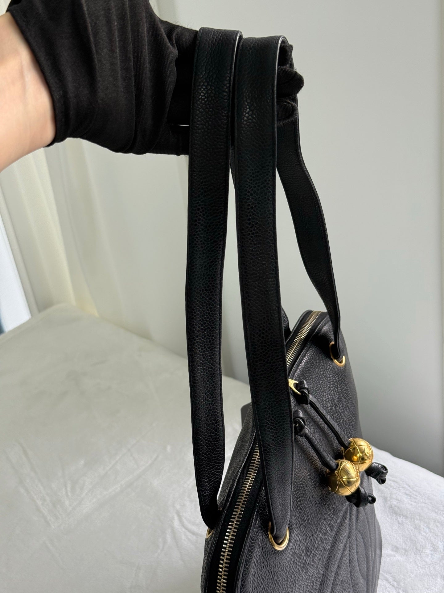 CHANEL Double-C Cavier Golden Ball Shoulderbag
