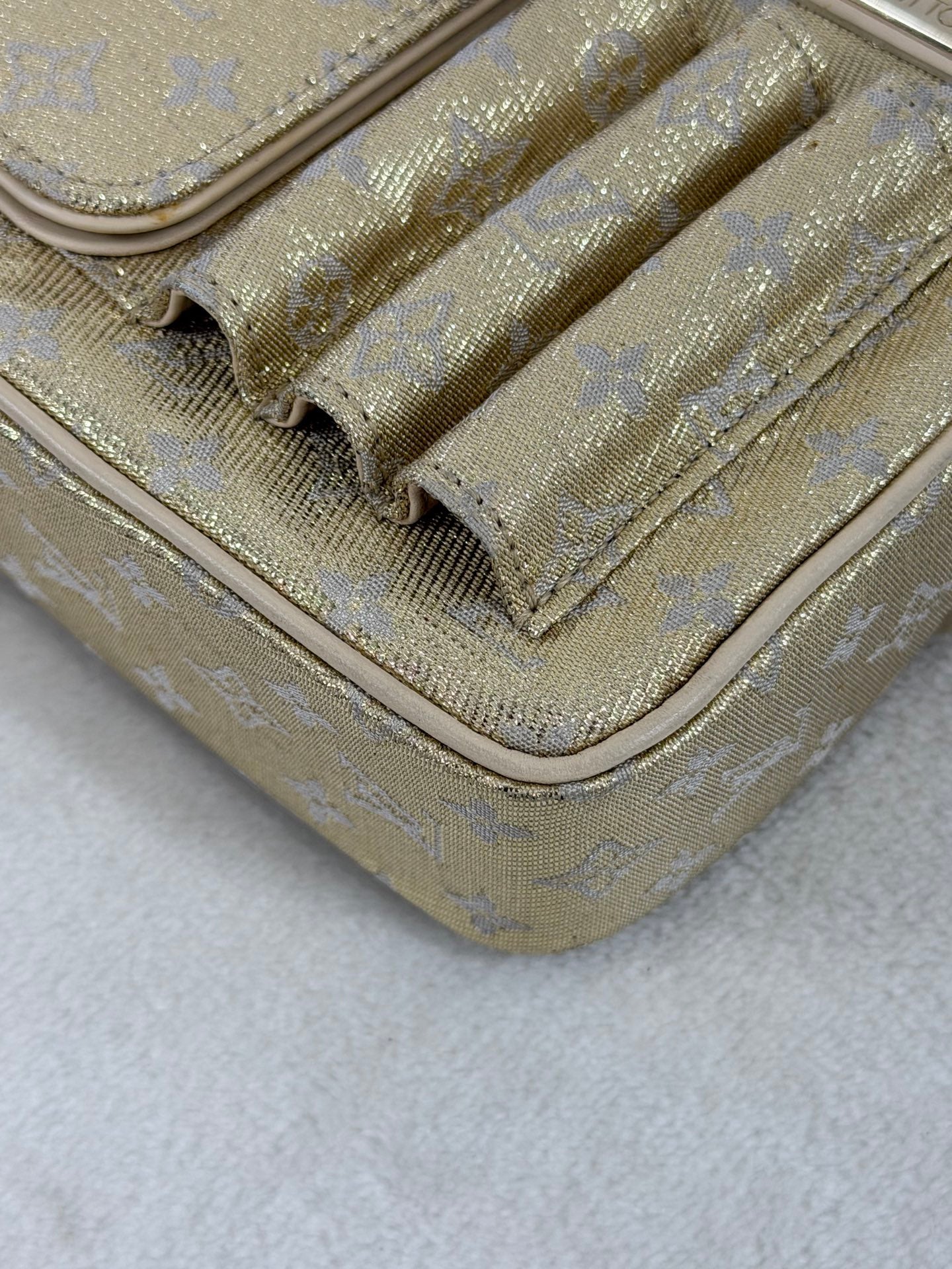 LOUIS VUITTON Satin Monogram Shoulderbag