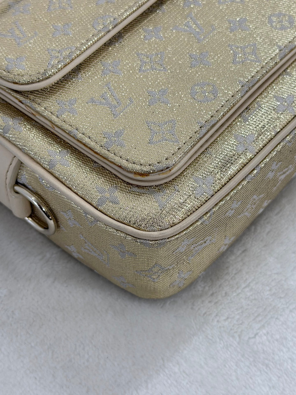 LOUIS VUITTON Satin Monogram Shoulderbag