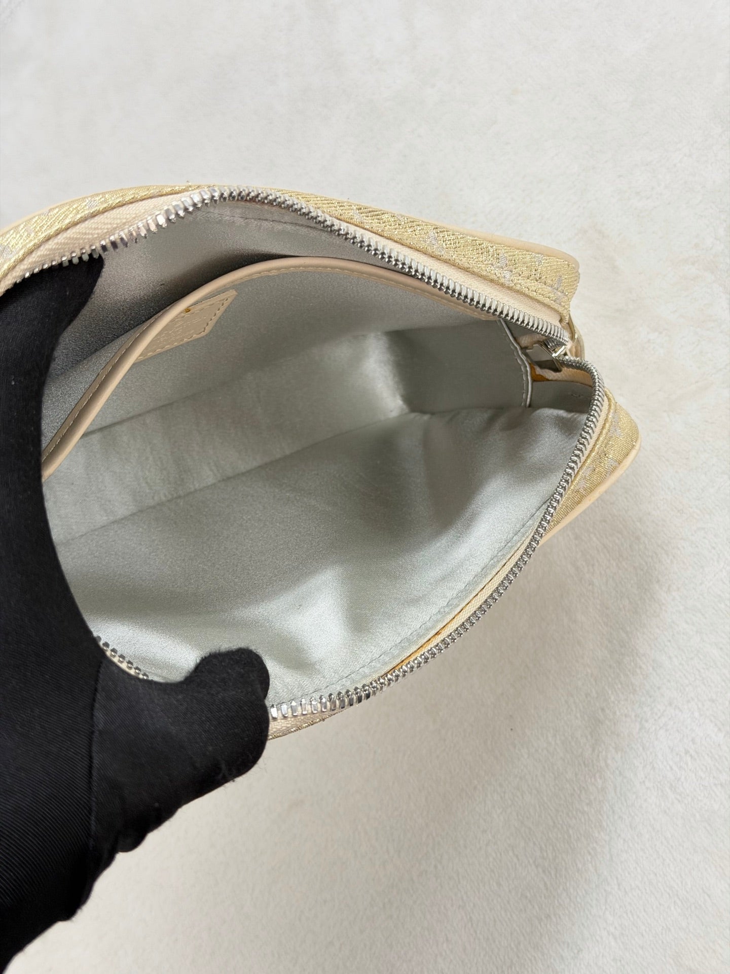 LOUIS VUITTON Satin Monogram Shoulderbag