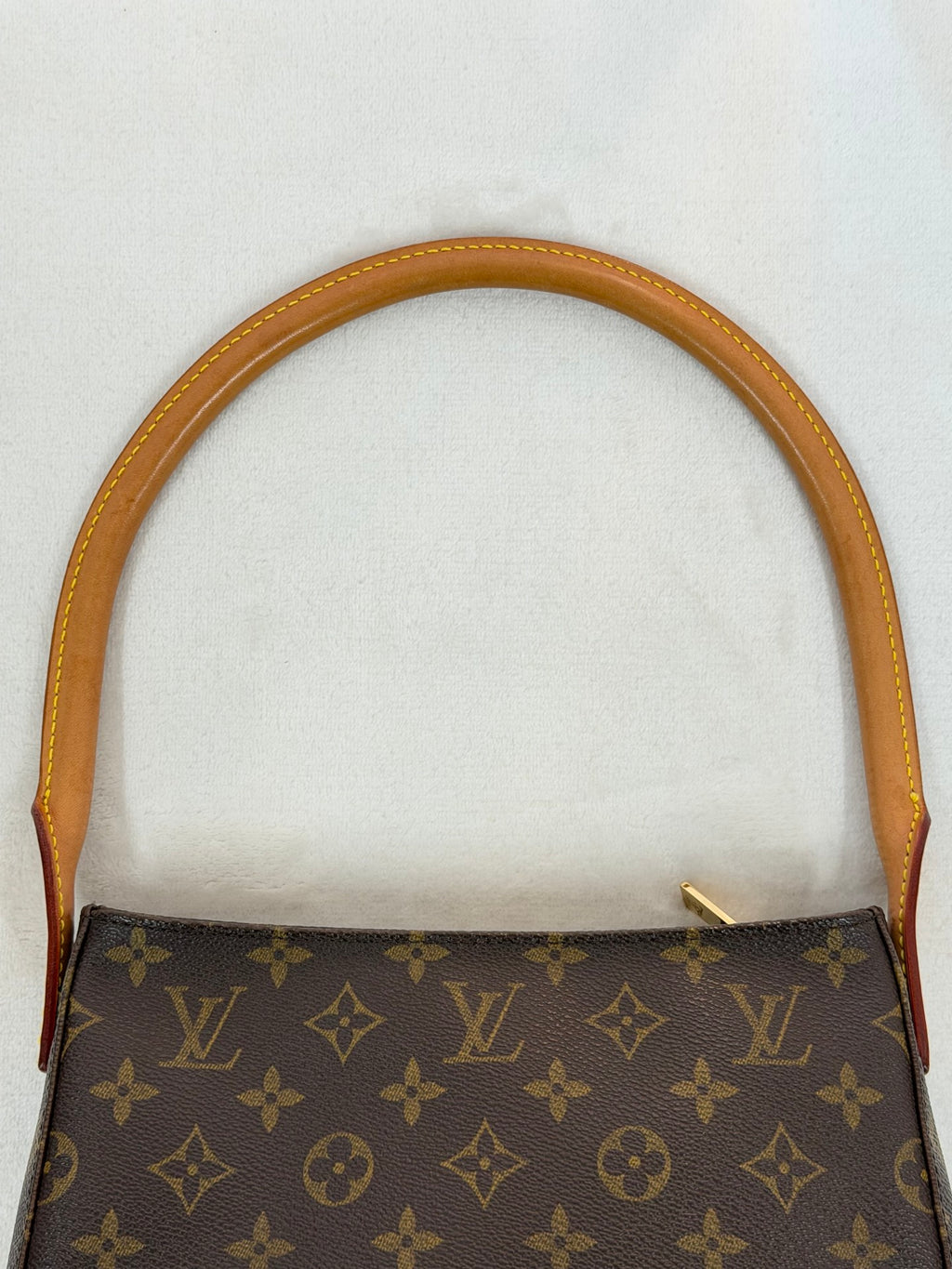 LOUIS VUITTON Monogram Looping MM