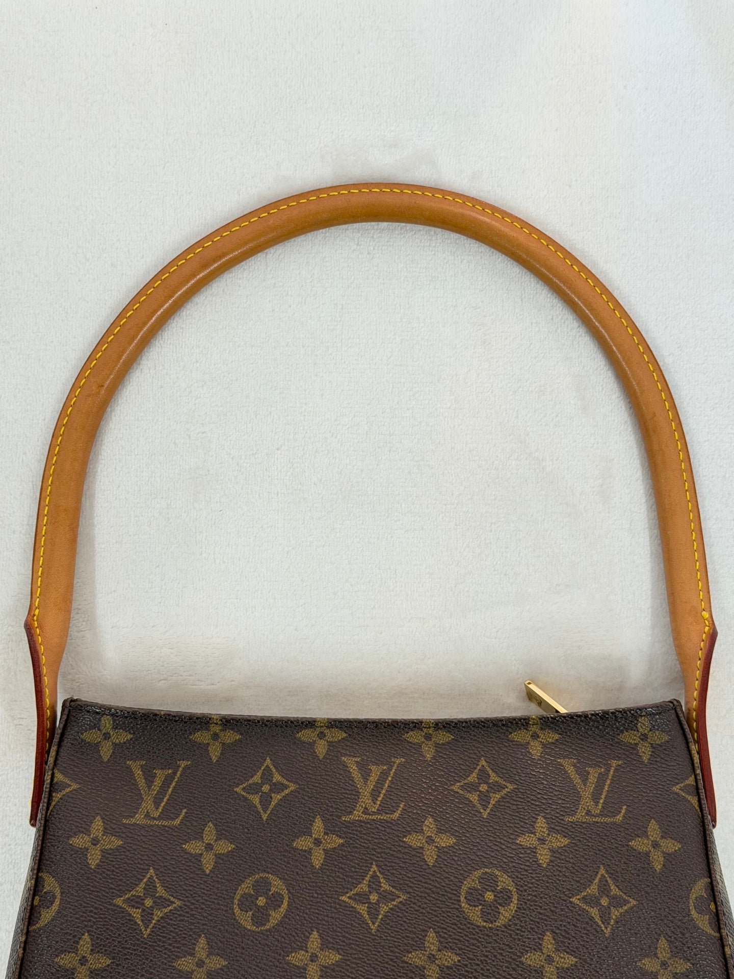 LOUIS VUITTON Monogram Looping MM
