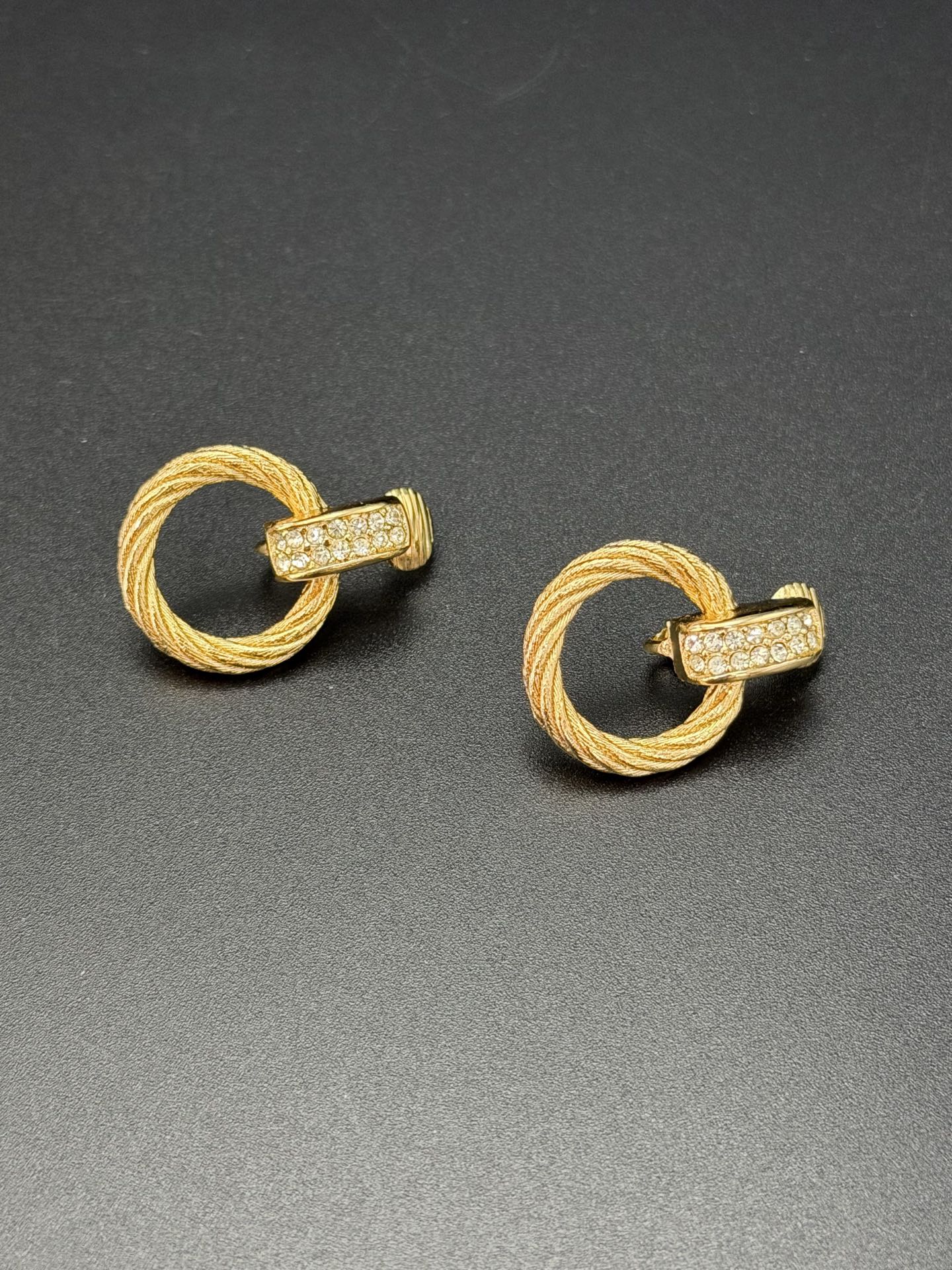CHRISTIAN DIOR Circle Earring Clip