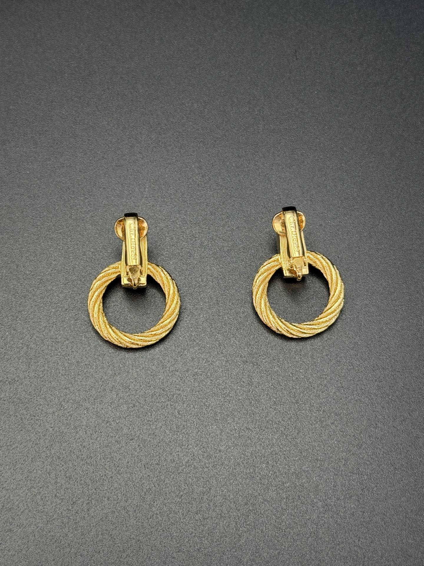 CHRISTIAN DIOR Circle Earring Clip