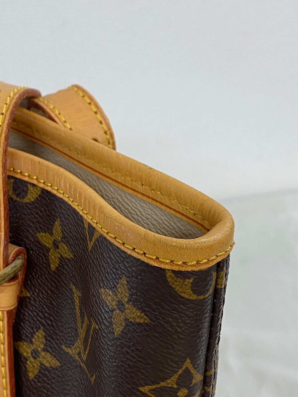 LOUIS VUITTON Monogram Bucket Handbag