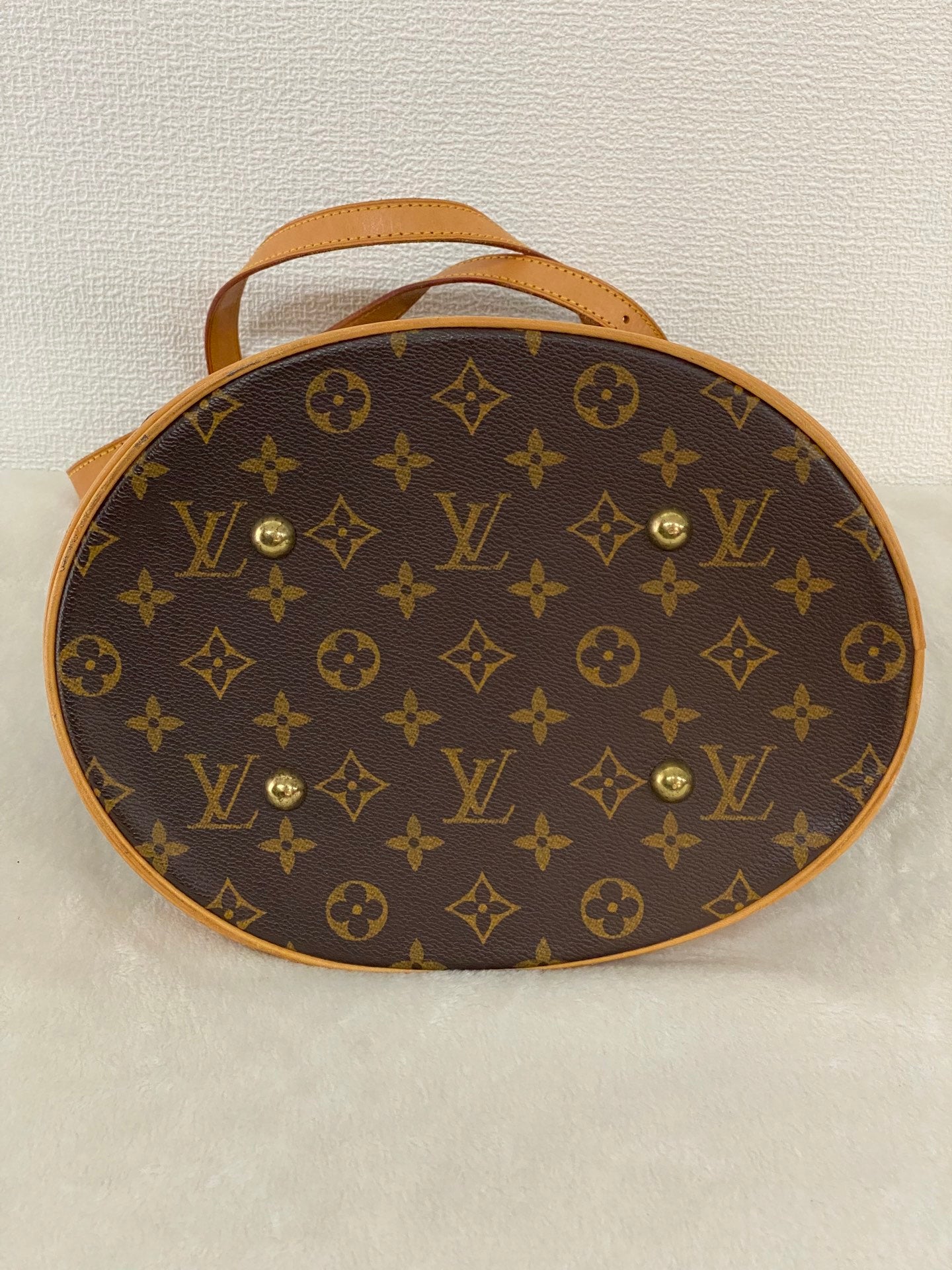 LOUIS VUITTON Monogram Bucket Handbag