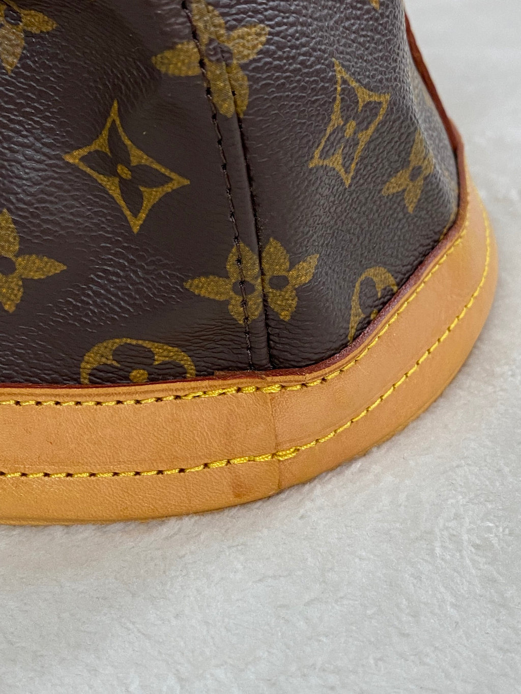 LOUIS VUITTON Monogram Bucket Handbag
