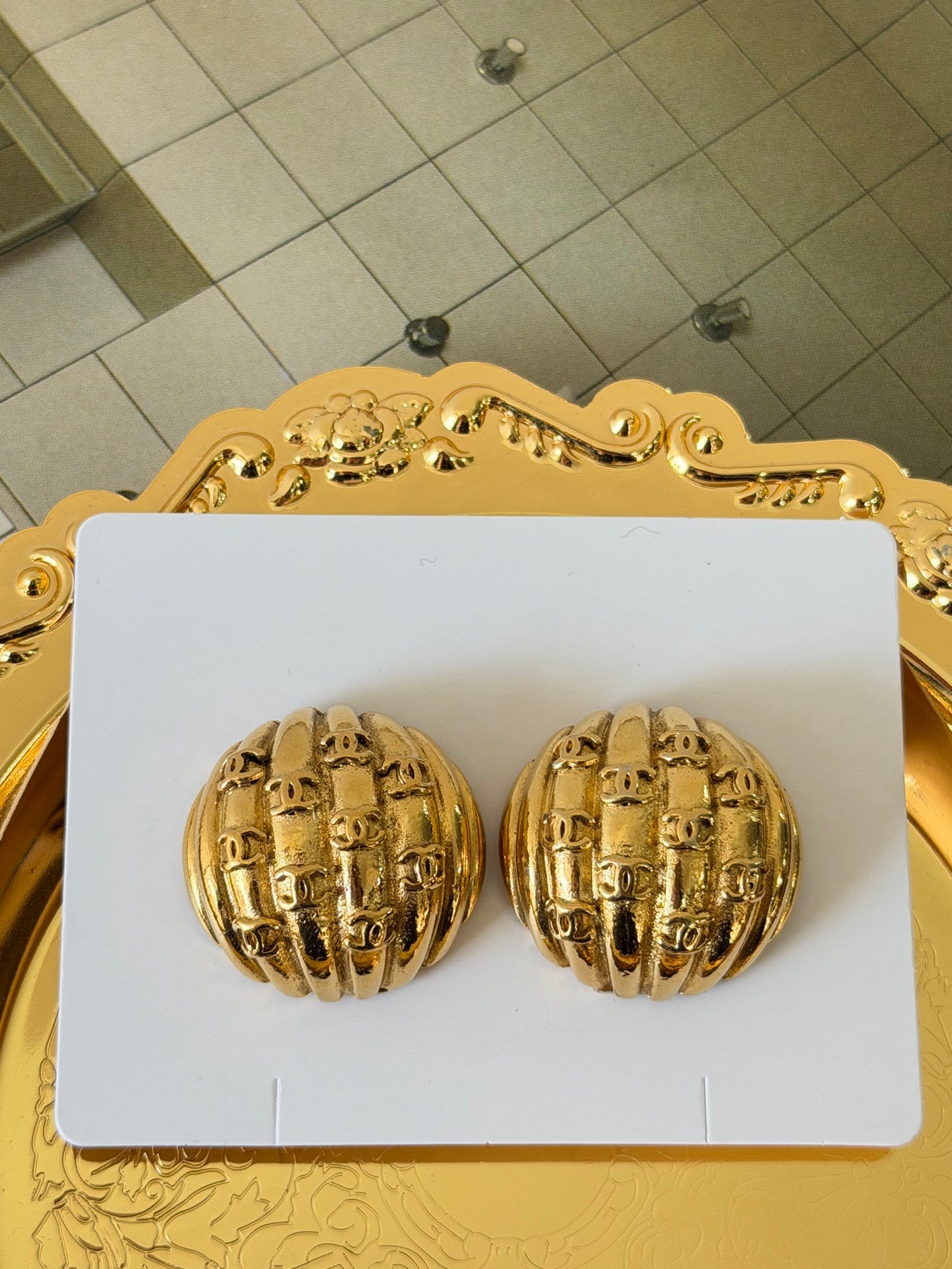 CHANEL Mini Double-C logo Earring Clip