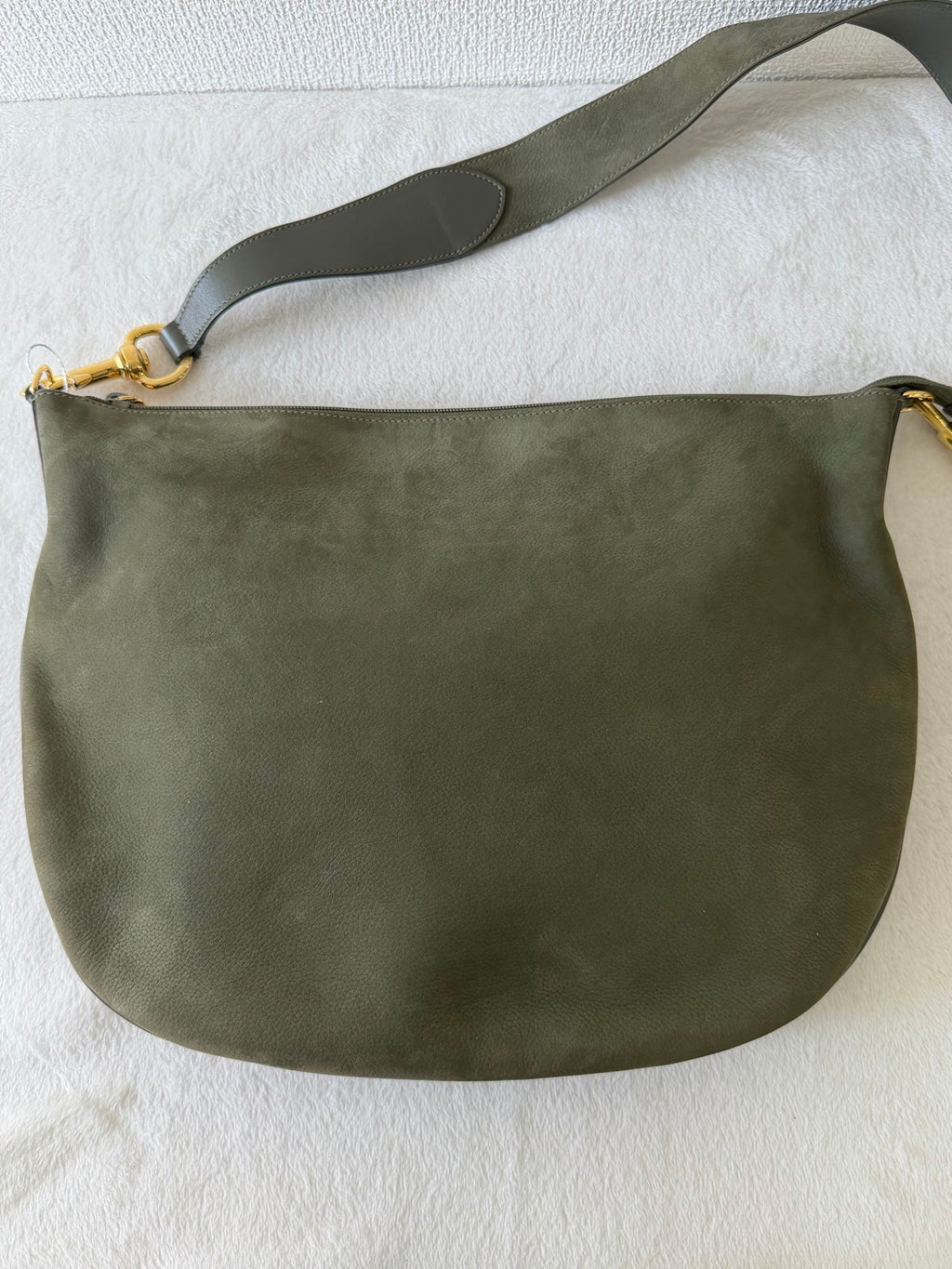 GUCCI Halfmoon Suded Shoulderbag
