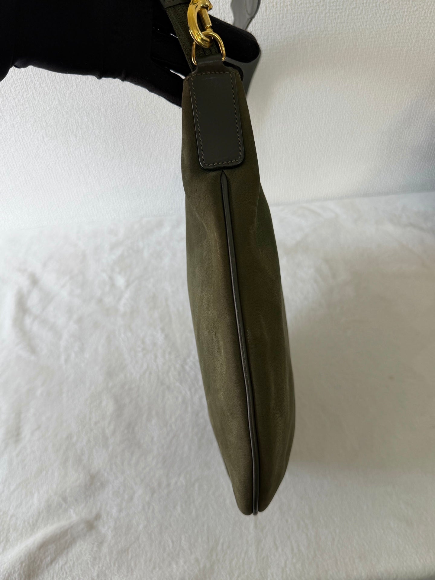 GUCCI Halfmoon Suded Shoulderbag