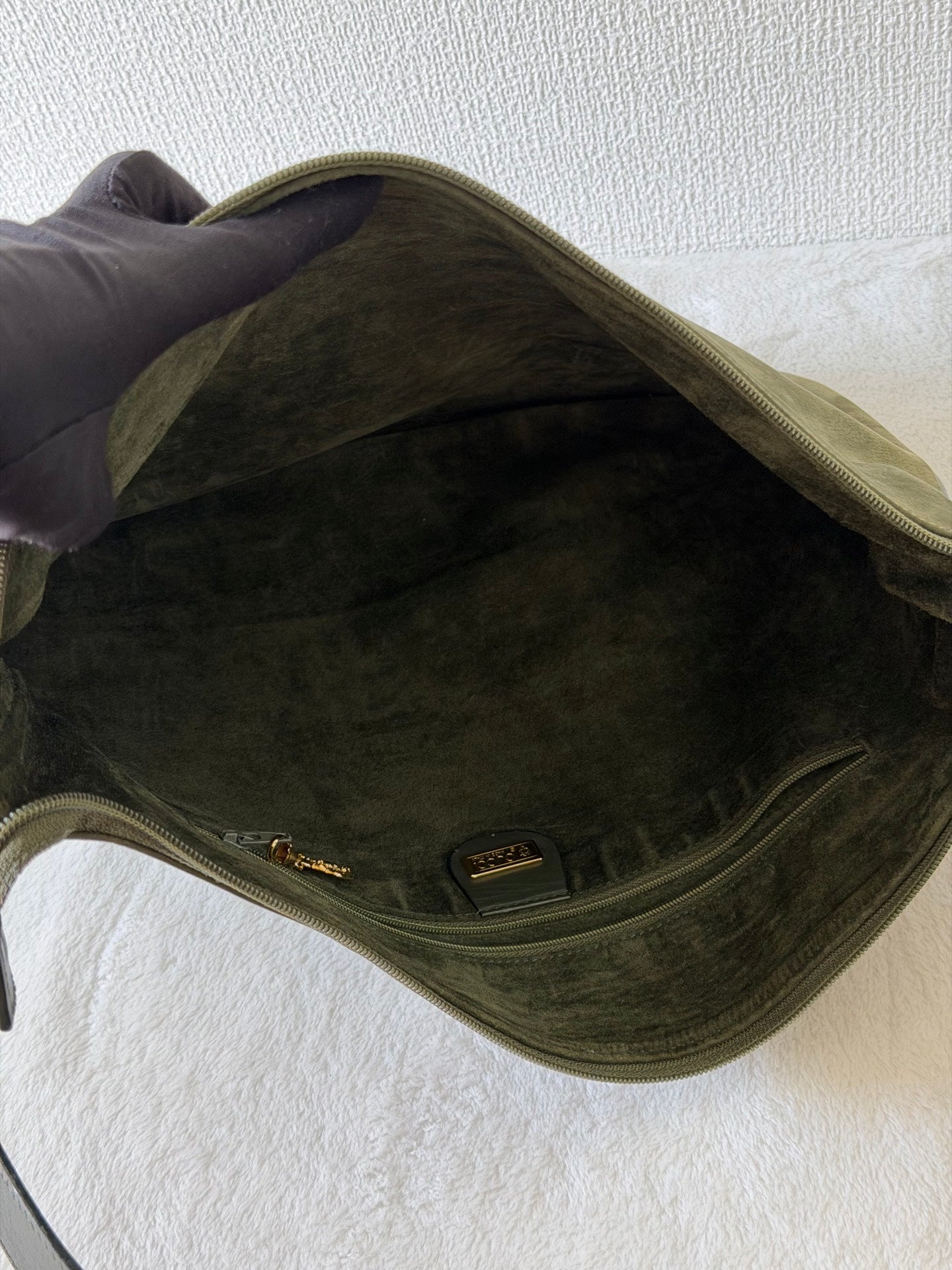 GUCCI Halfmoon Suded Shoulderbag