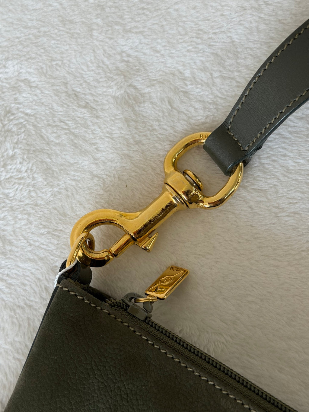 GUCCI Halfmoon Suded Shoulderbag