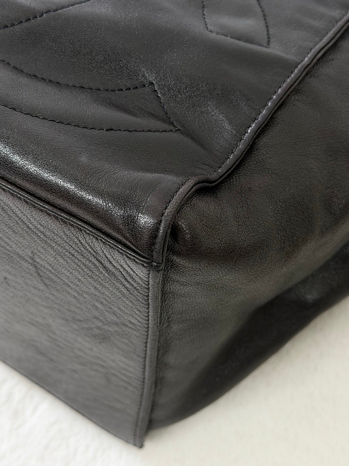 CHANEL Genuine Bucket Shoulderbag
