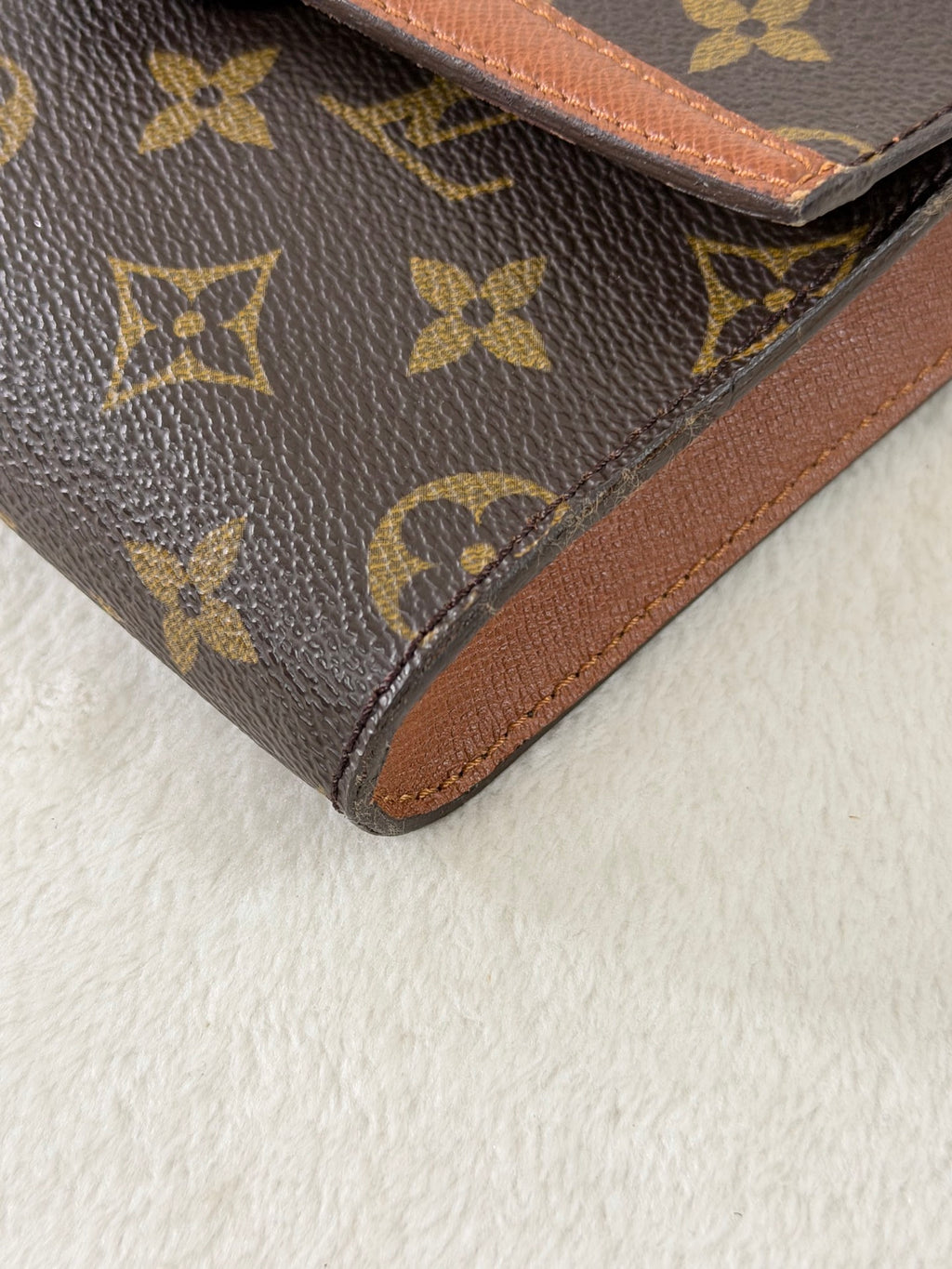 LOUIS VUITTON Monogram 2WAY Wallet