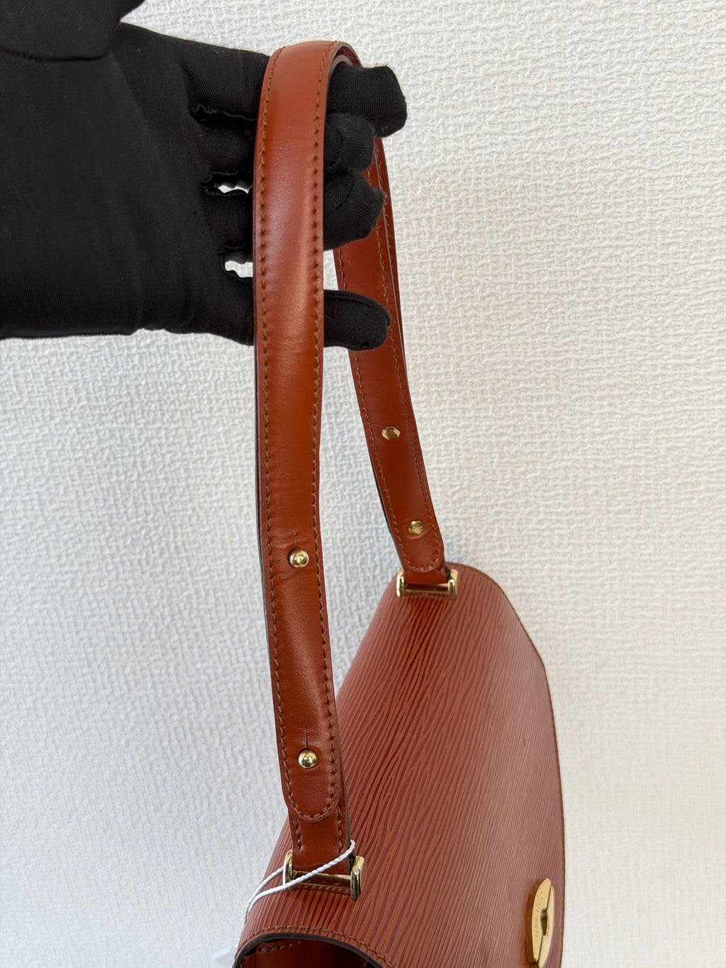 LOUIS VUITTON Epi Halfmoon Shoulderbag