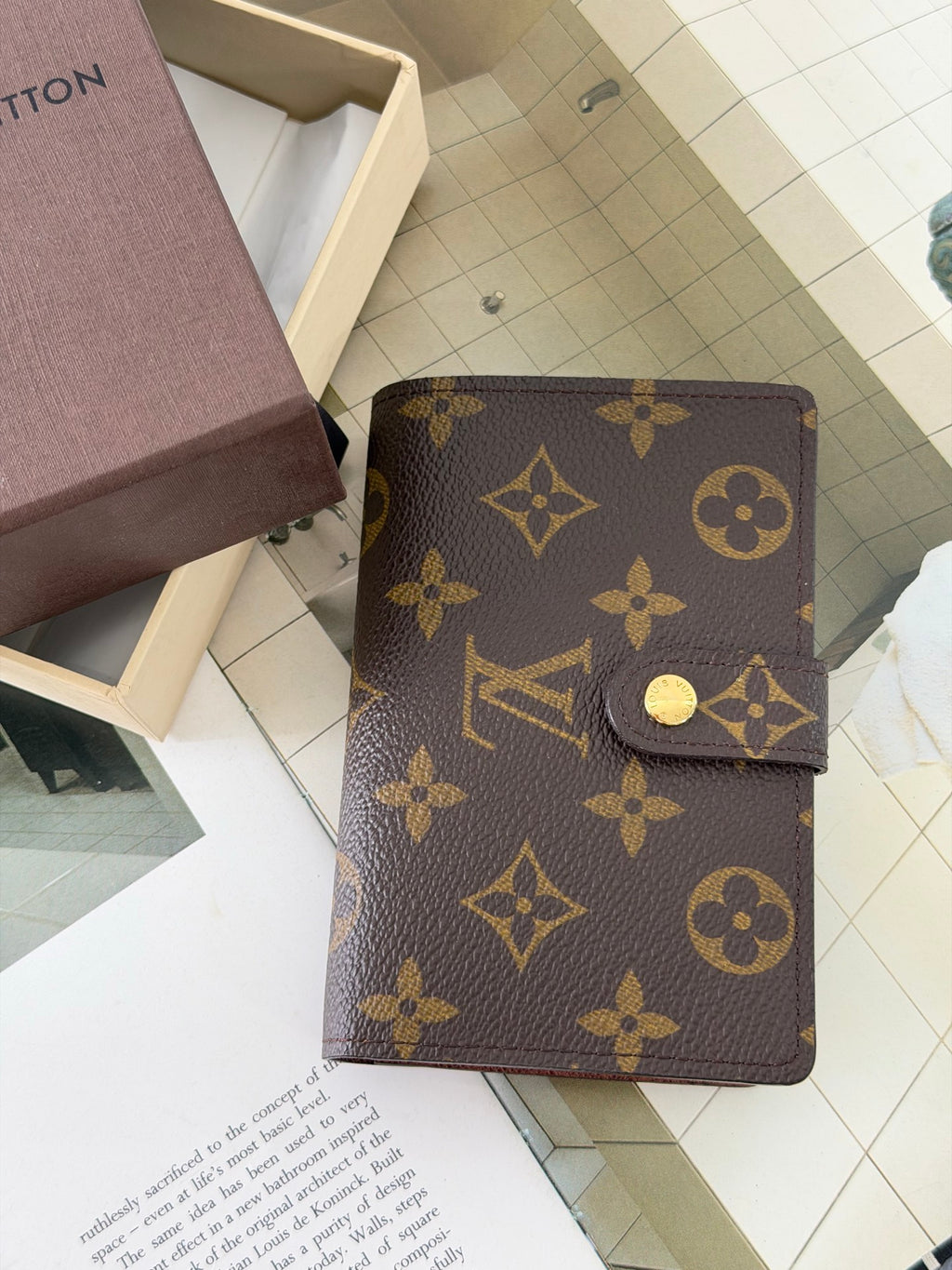 LOUIS VUITTON Monogram Bifold Wallet