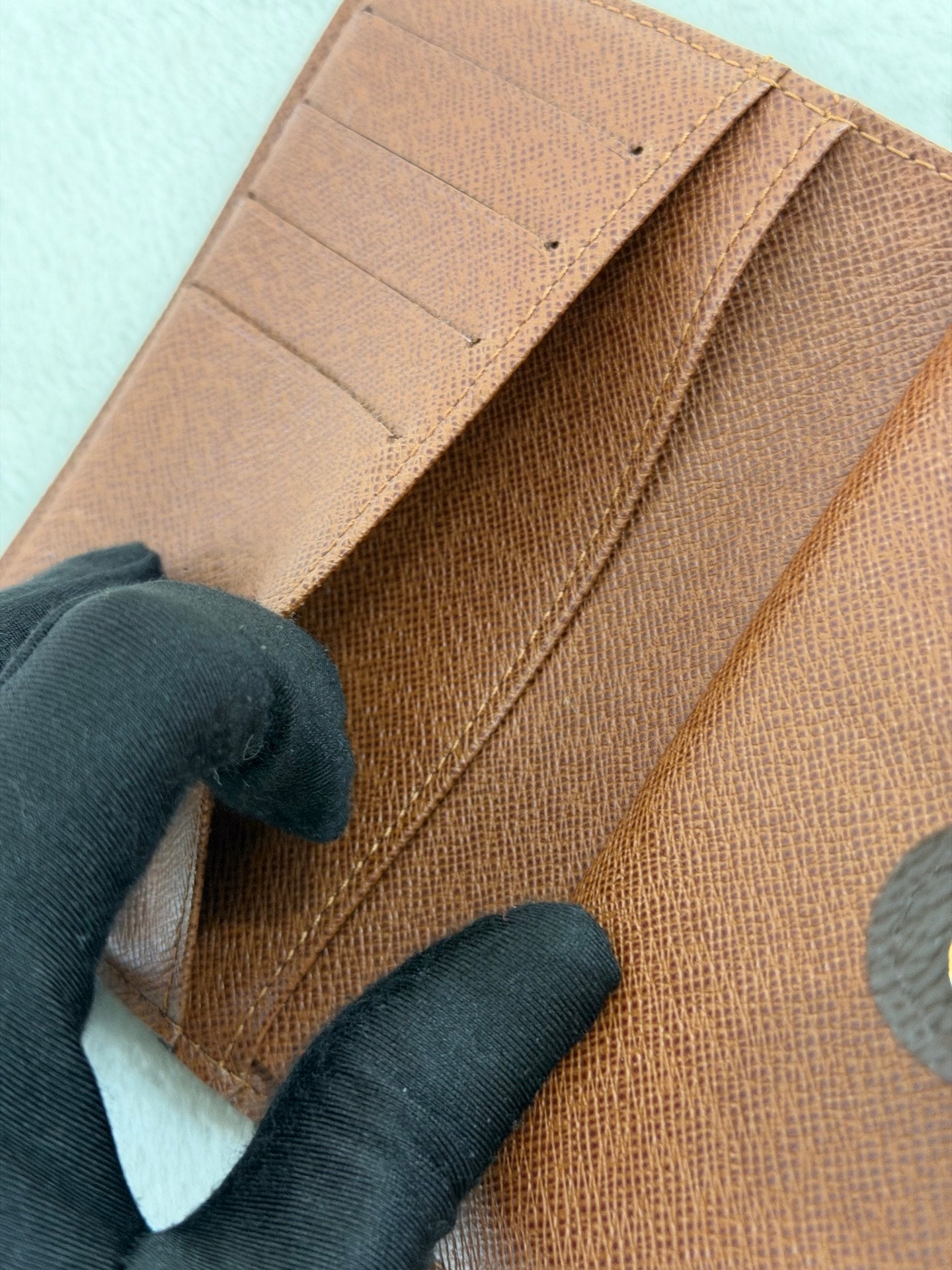 LOUIS VUITTON Monogram Bifold Wallet