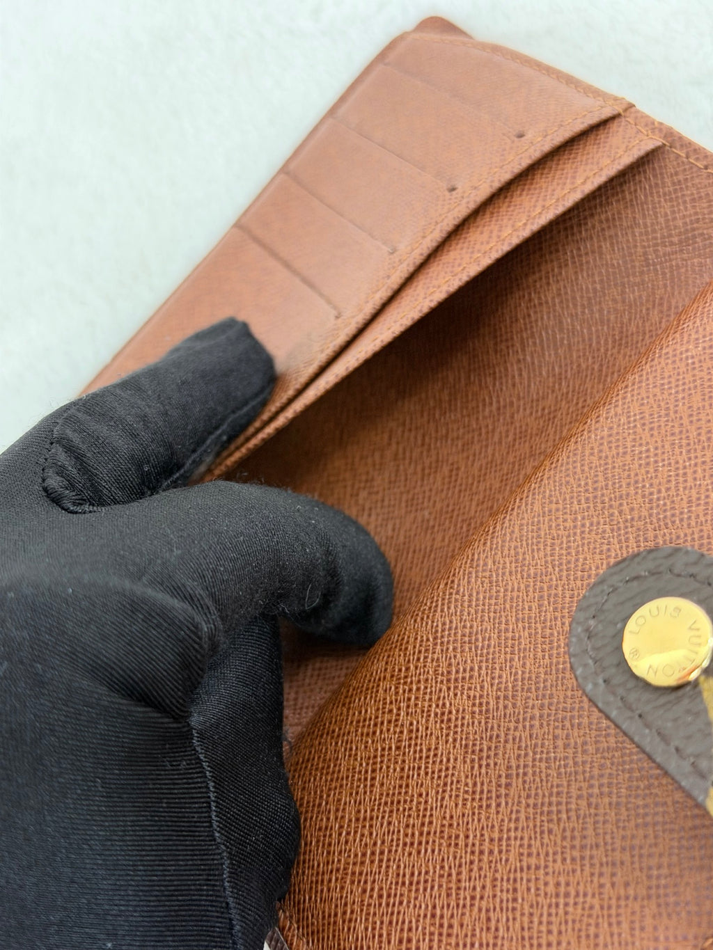 LOUIS VUITTON Monogram Bifold Wallet