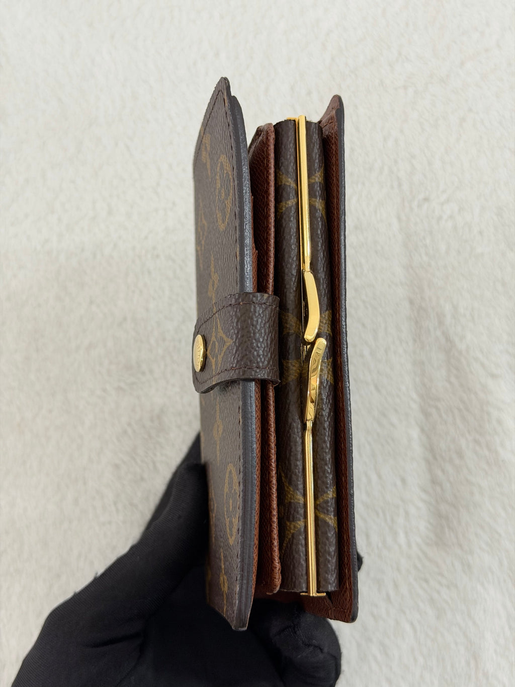 LOUIS VUITTON Monogram Bifold Wallet