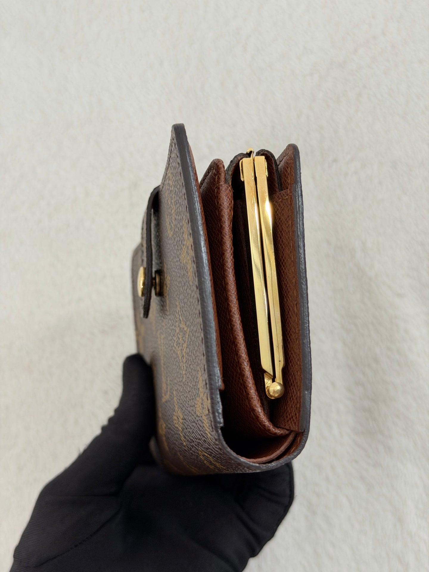 LOUIS VUITTON Monogram Bifold Wallet