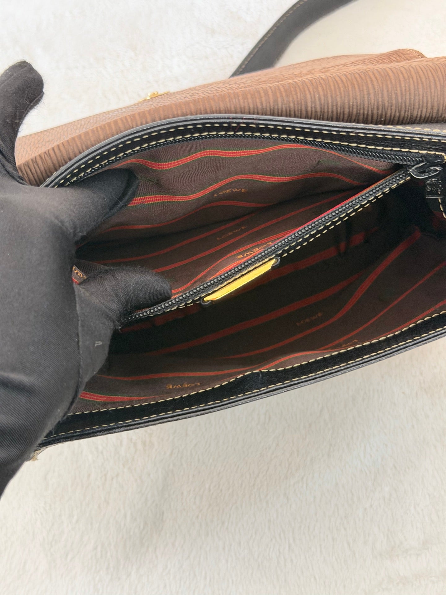 LOEWE Velázquez Massenger Shoulderbag