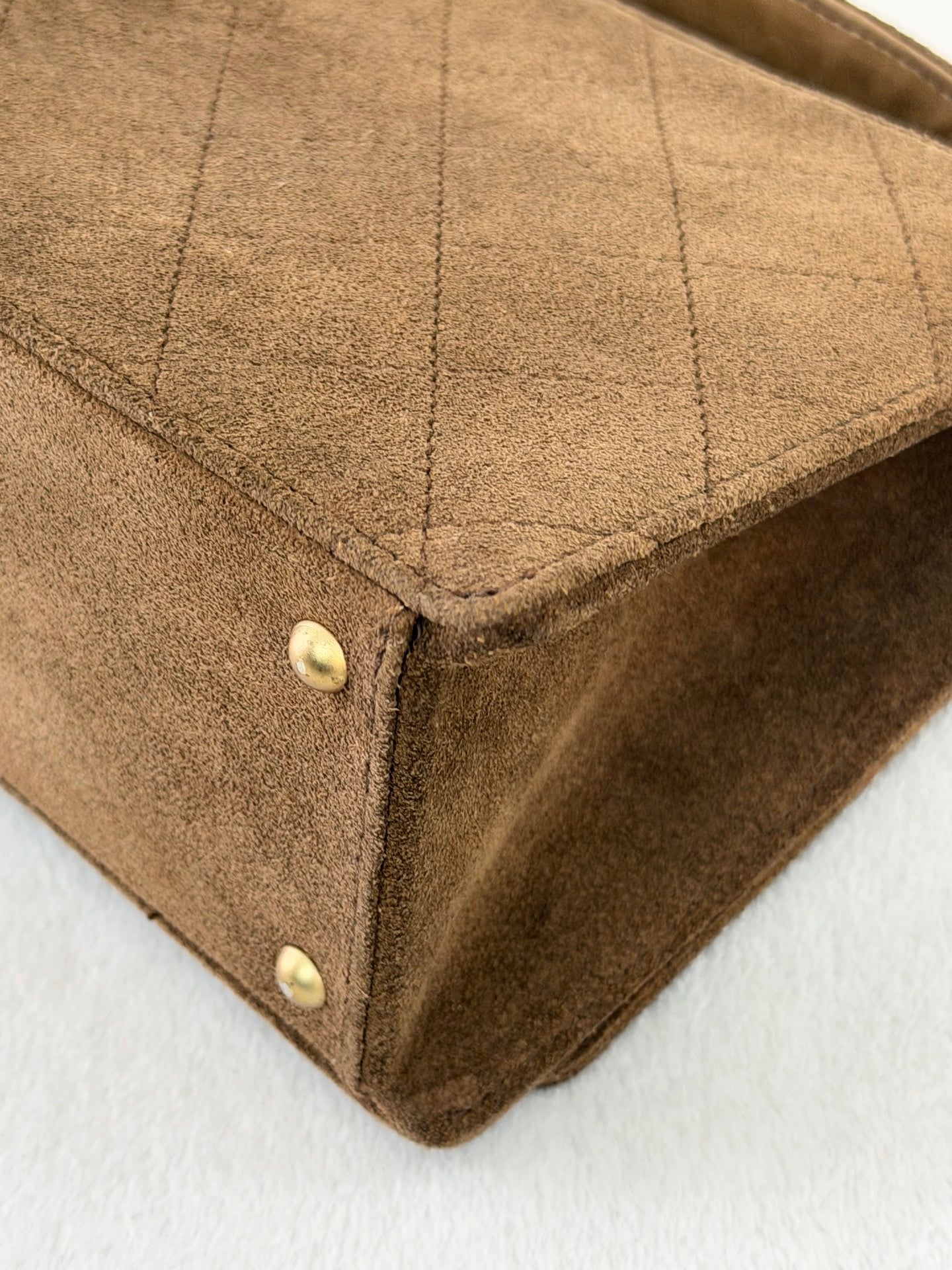 CHANEL Quilted Suede Shoulderbag