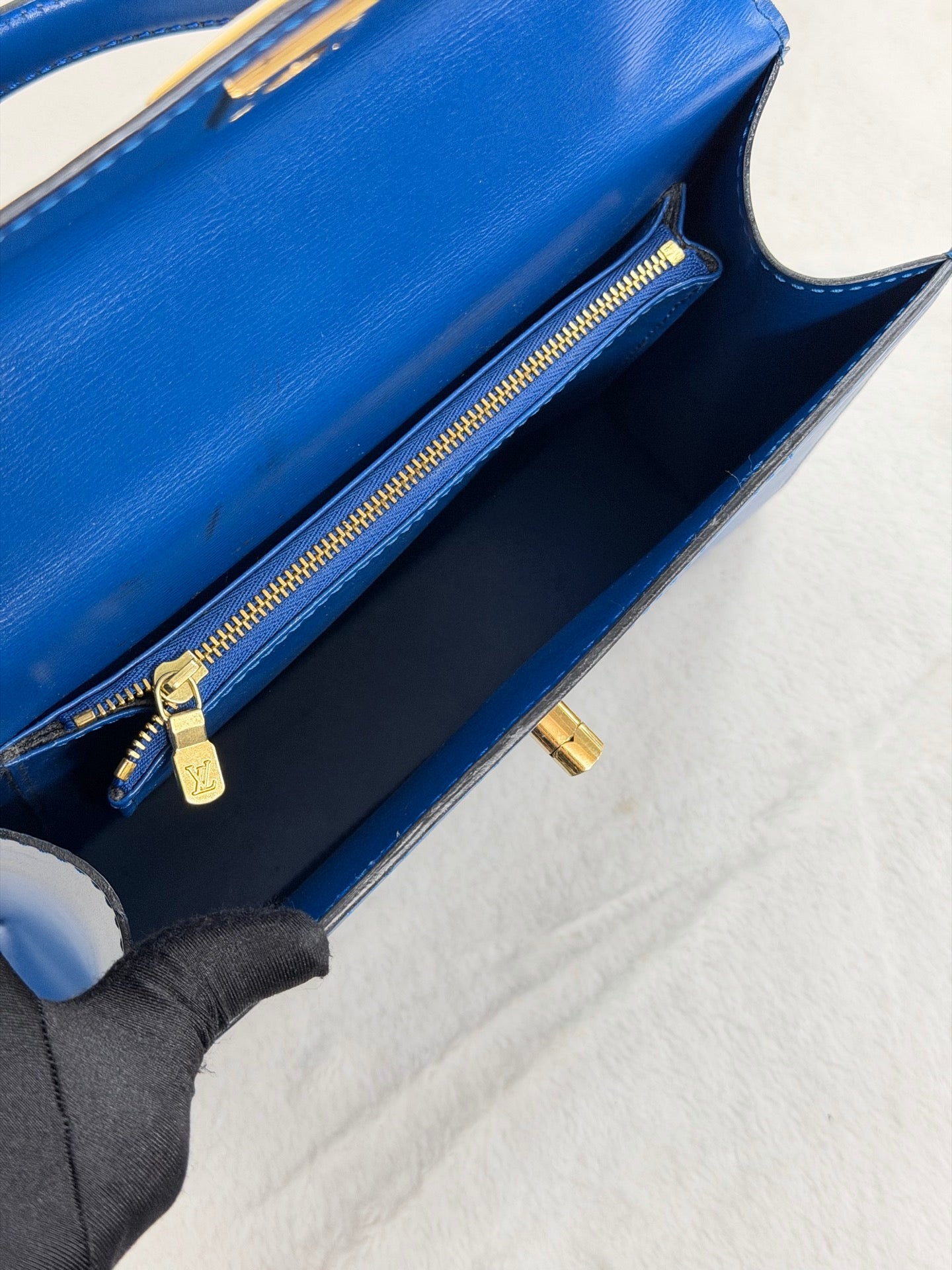 Louis Vuitton Epi Leather Kelly Handbag