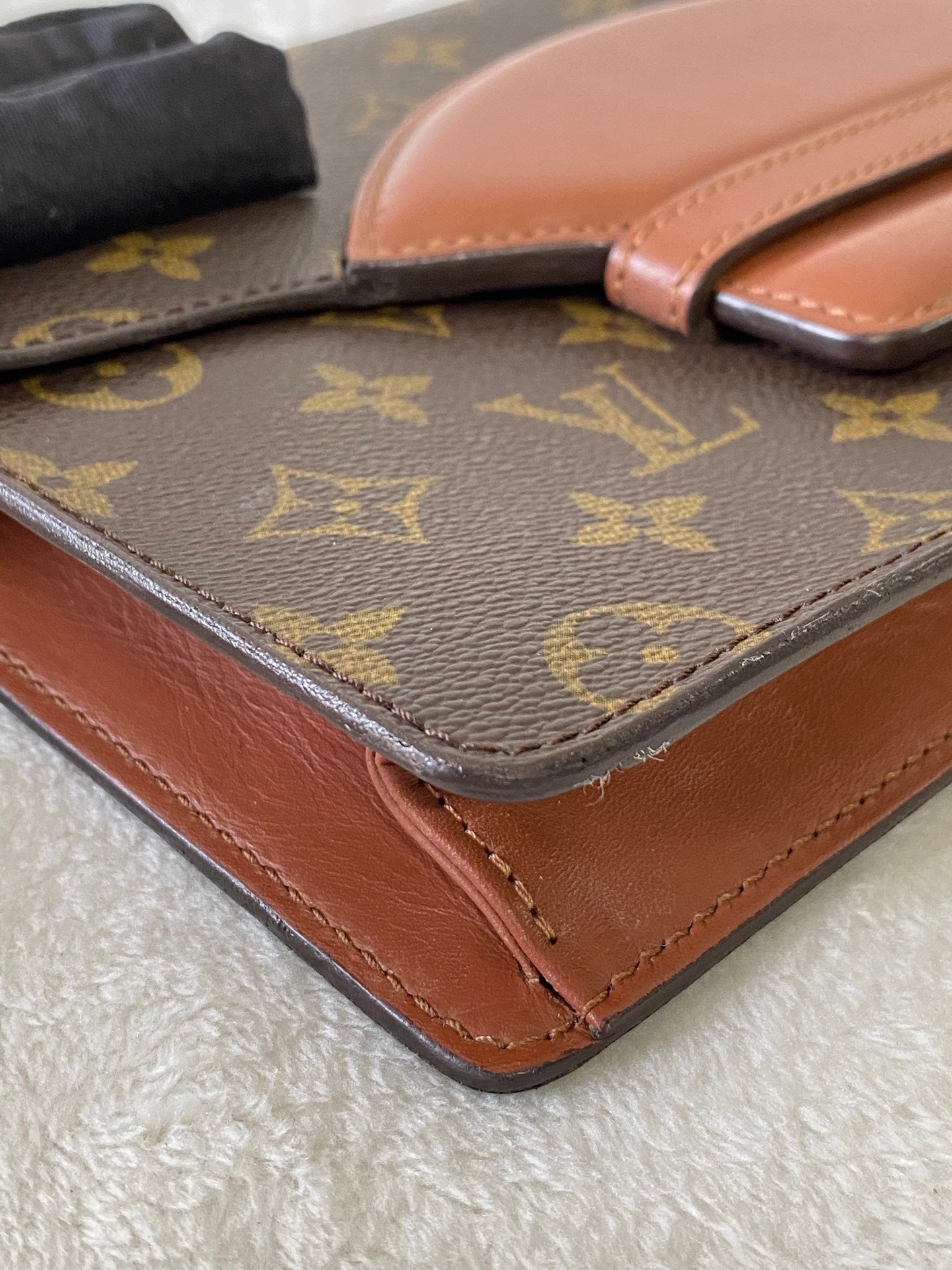 Louis Vuitton Chaillot Clutch
