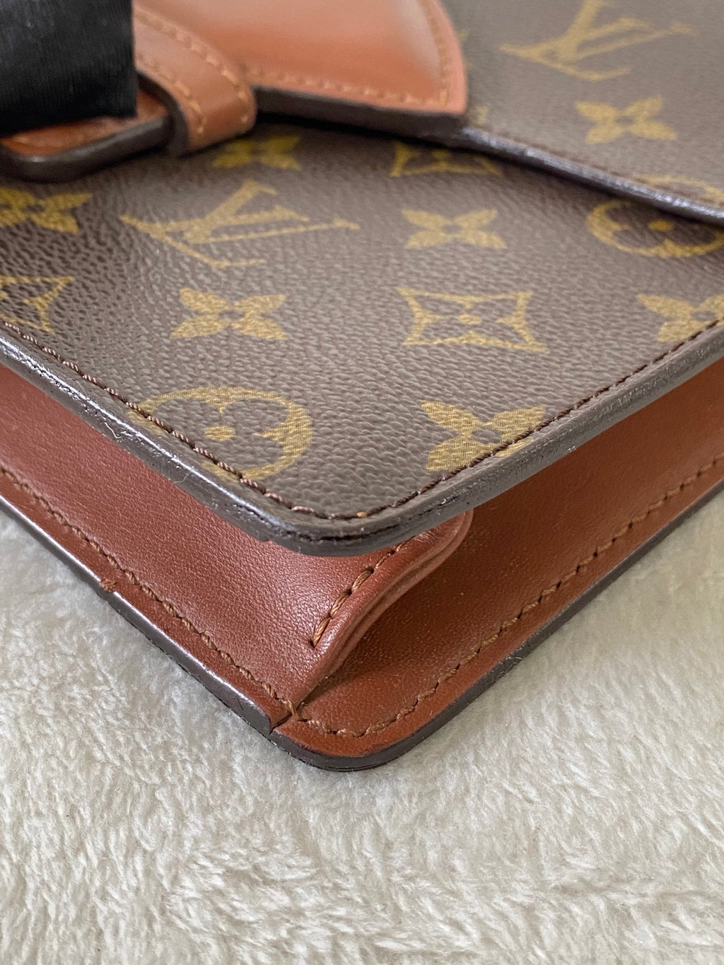 Louis Vuitton Chaillot Clutch