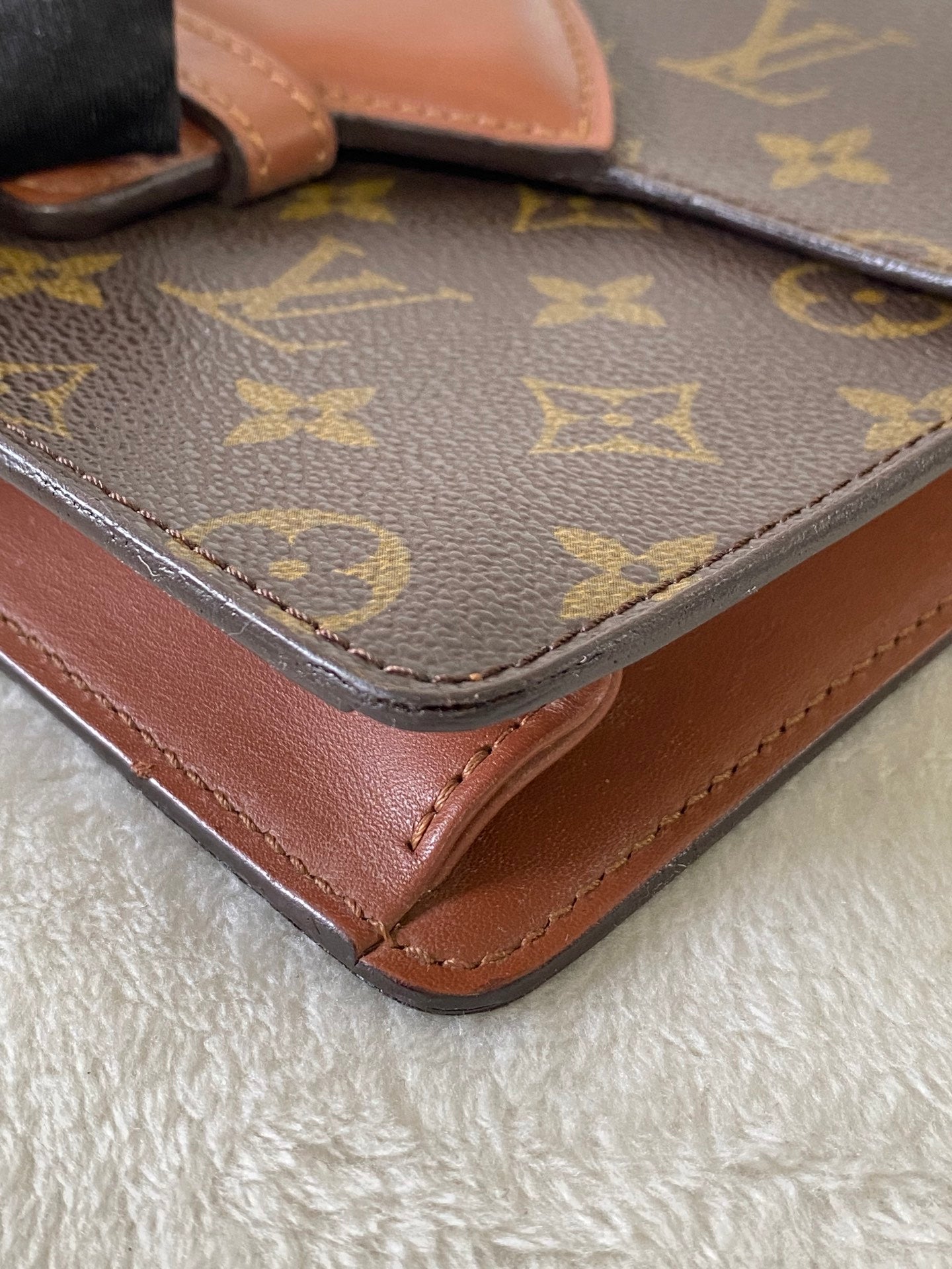 Louis Vuitton Chaillot Clutch