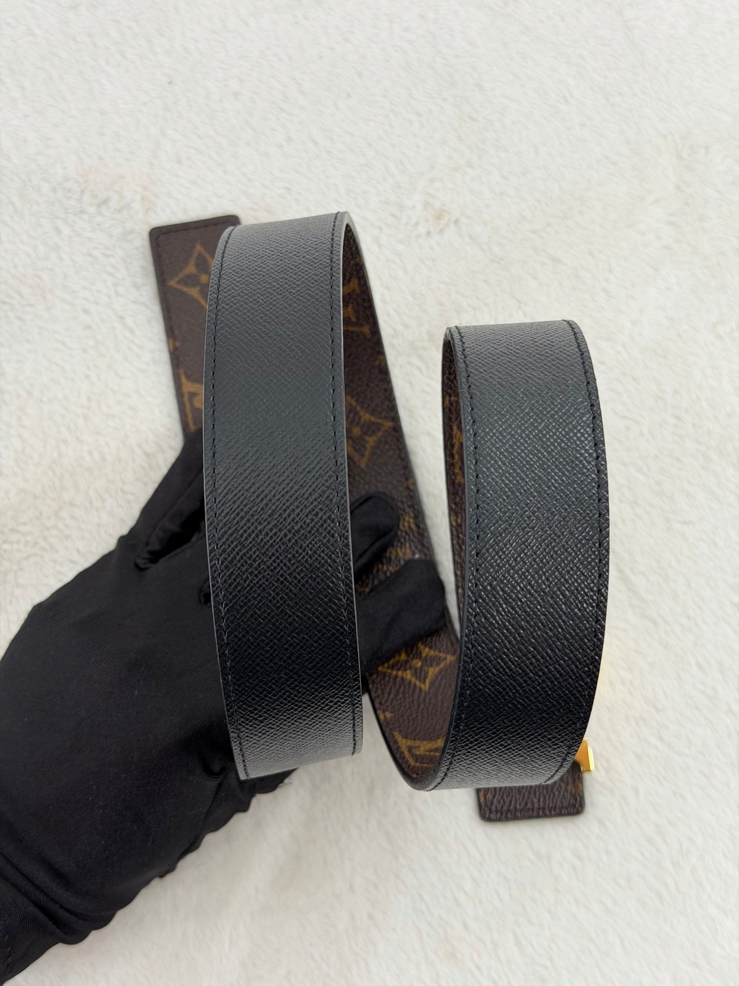 Louis Vuitton Monogram LV Initiales Belt