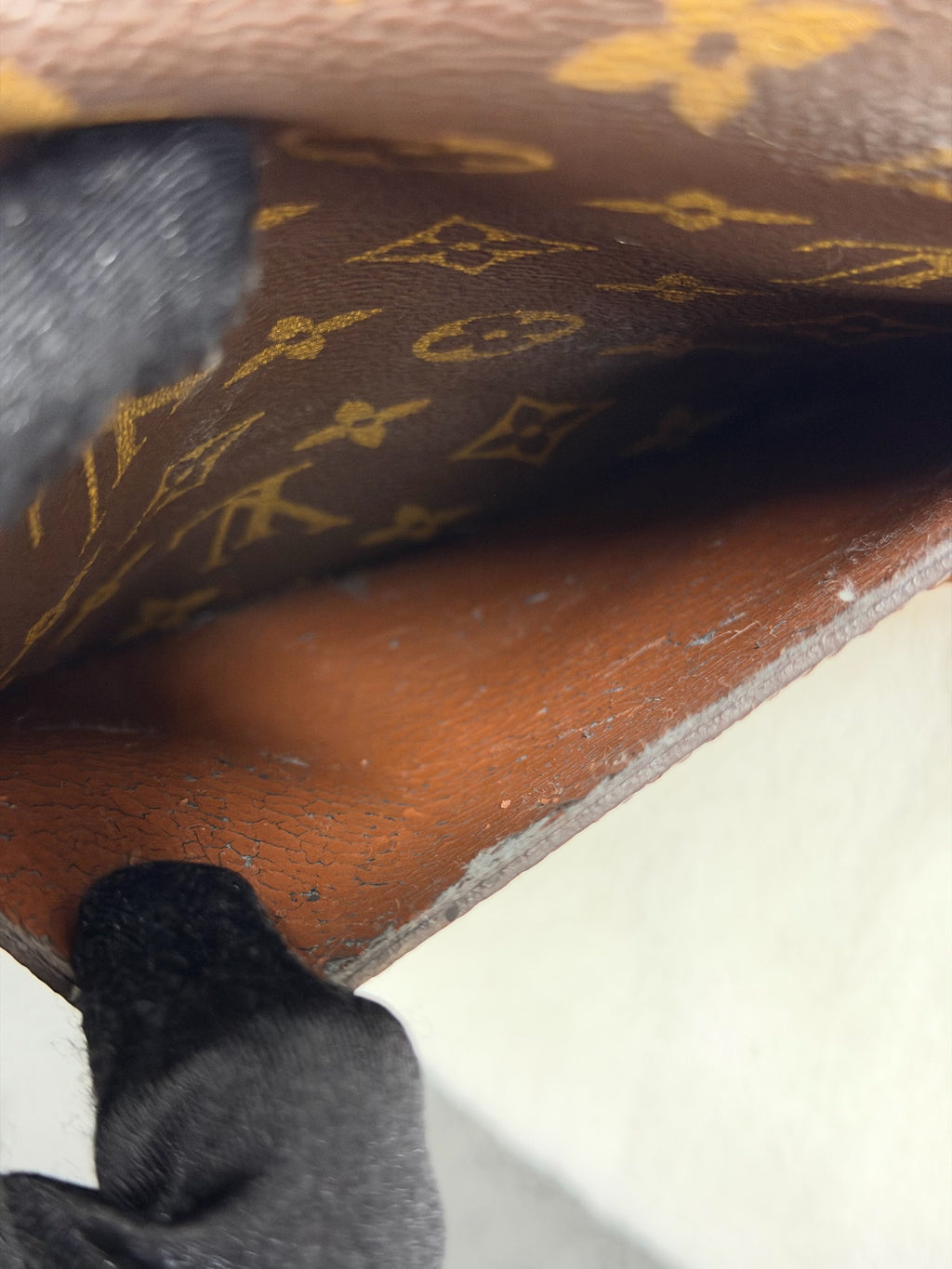 Louis Vuitton Monogram Horseshoe Buckle Saddle Bag