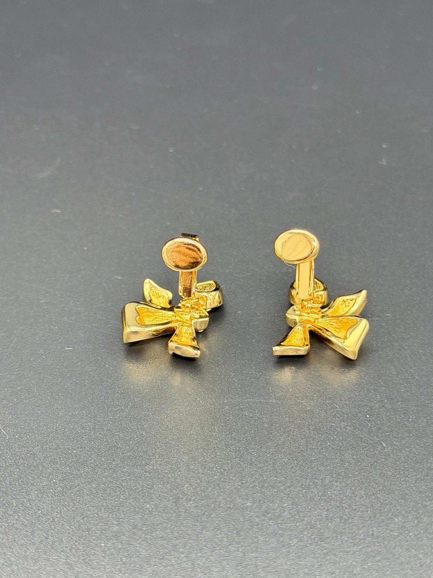 Christian Dior Ribbon Bow Heart Crystal Rhinestone Dangle Clip On Earrings