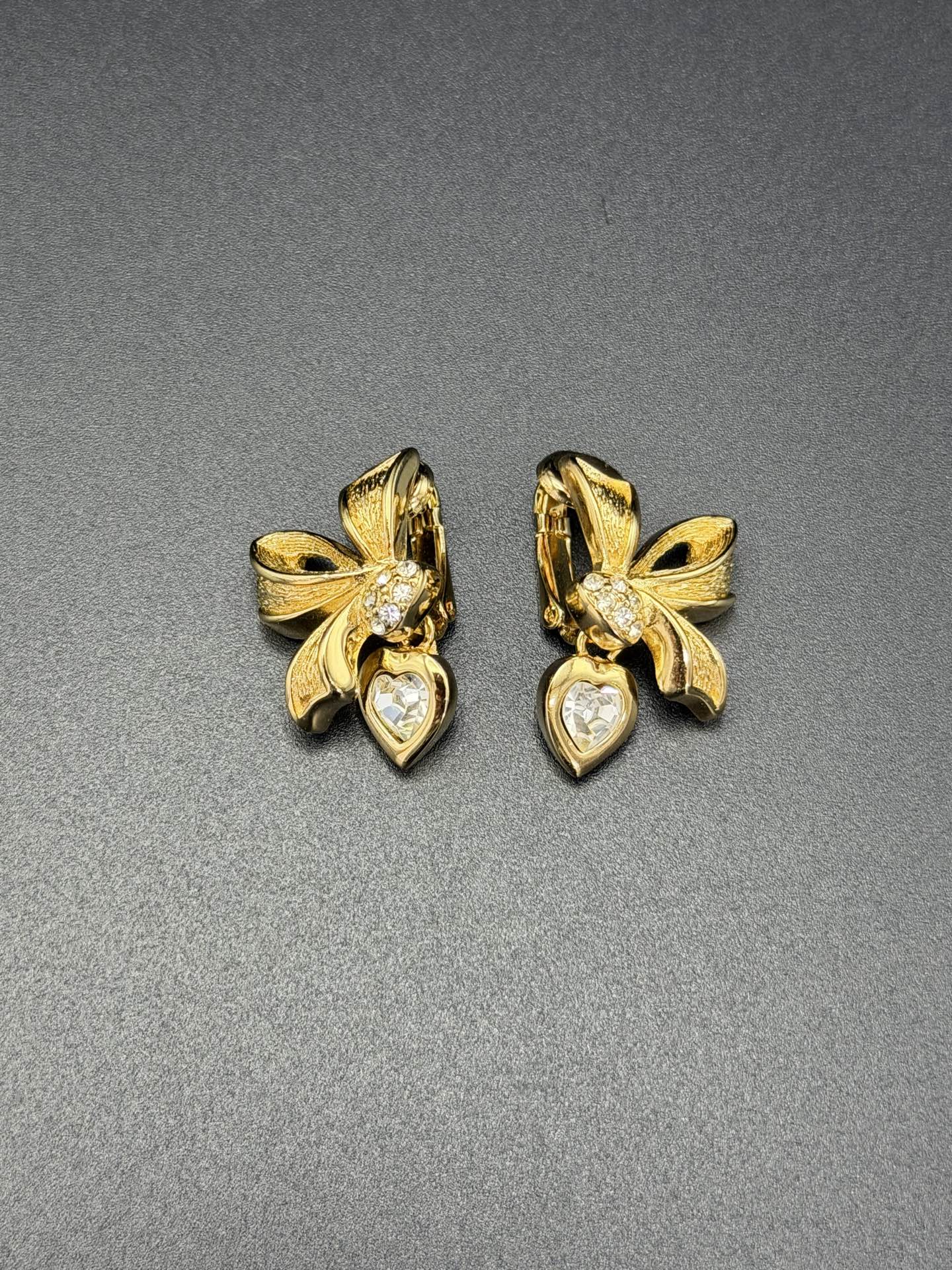 Christian Dior Ribbon Bow Heart Crystal Rhinestone Dangle Clip On Earrings