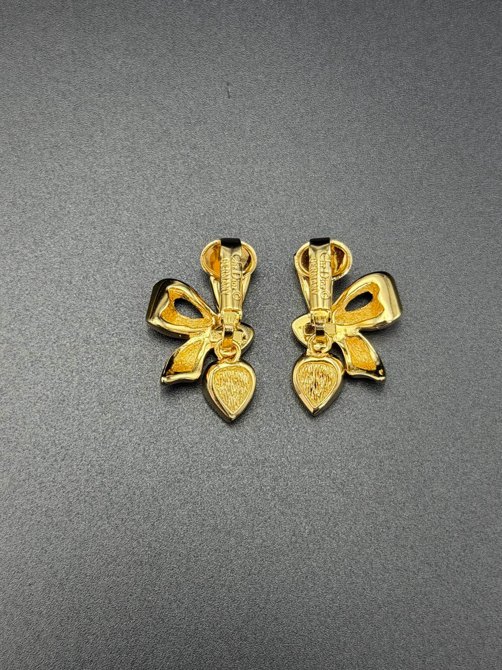 Christian Dior Ribbon Bow Heart Crystal Rhinestone Dangle Clip On Earrings