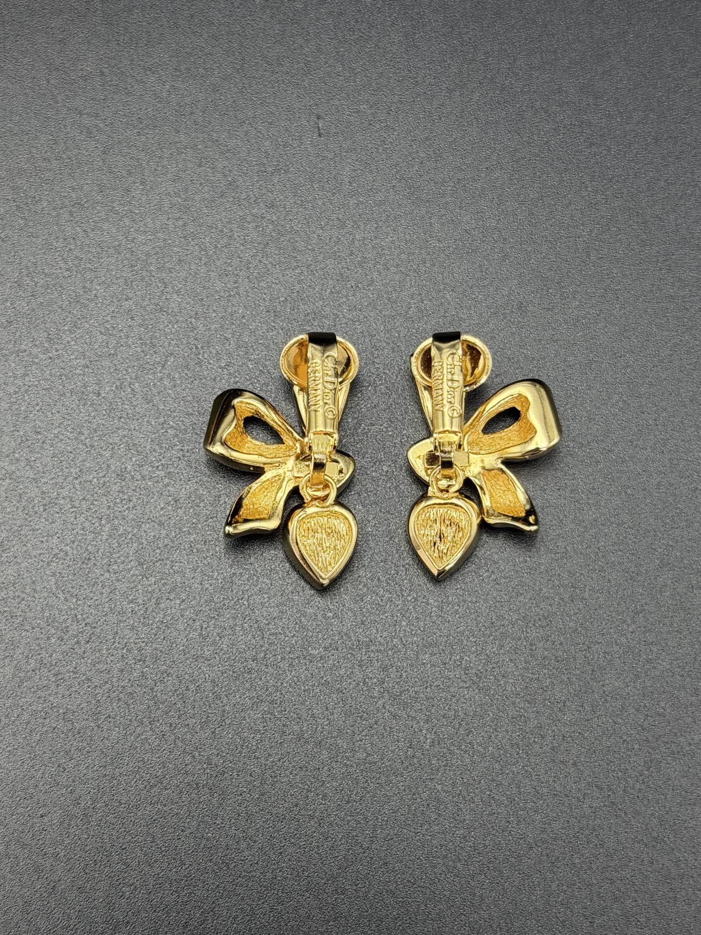 Christian Dior Ribbon Bow Heart Crystal Rhinestone Dangle Clip On Earrings