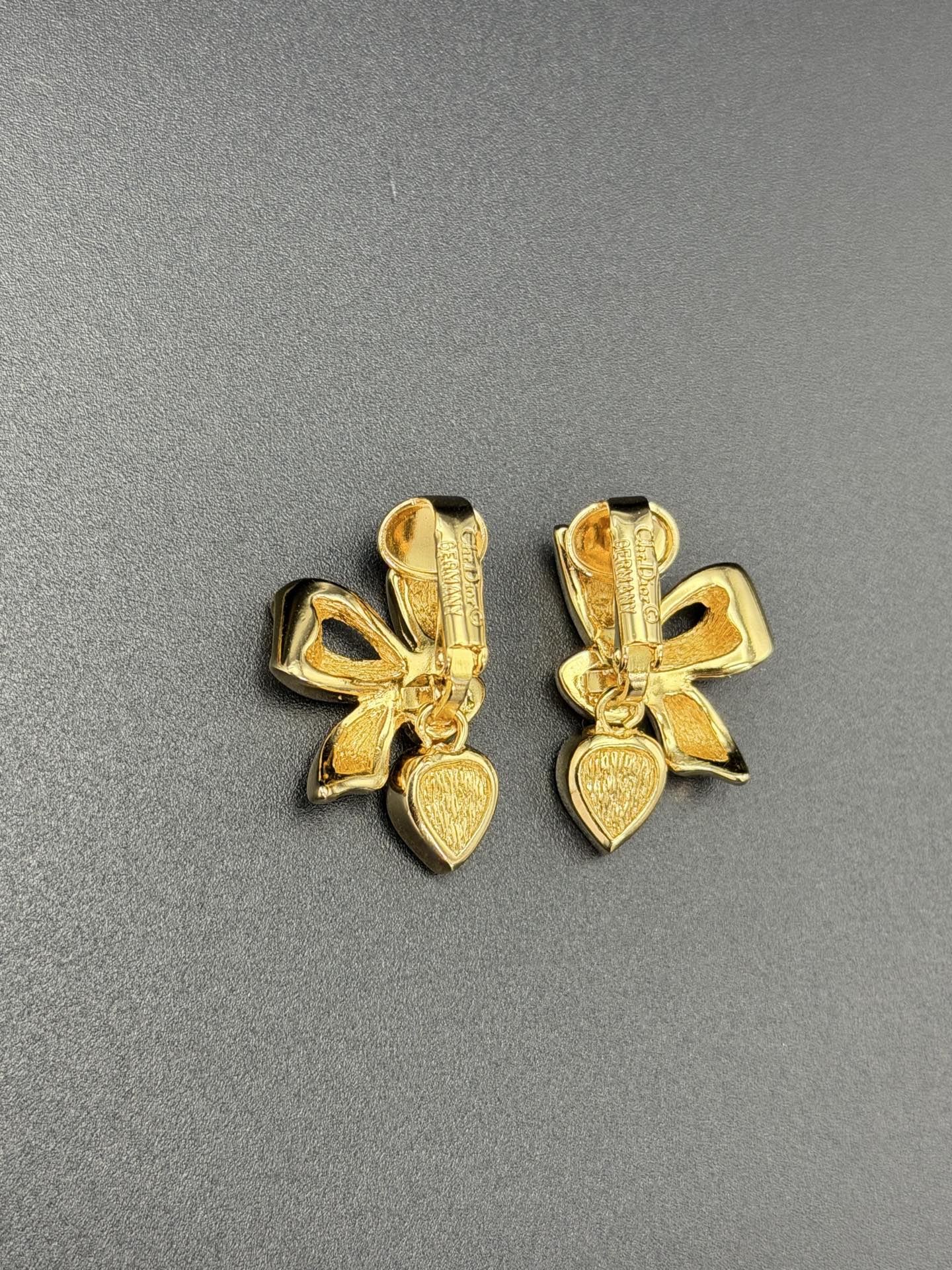 Christian Dior Ribbon Bow Heart Crystal Rhinestone Dangle Clip On Earrings