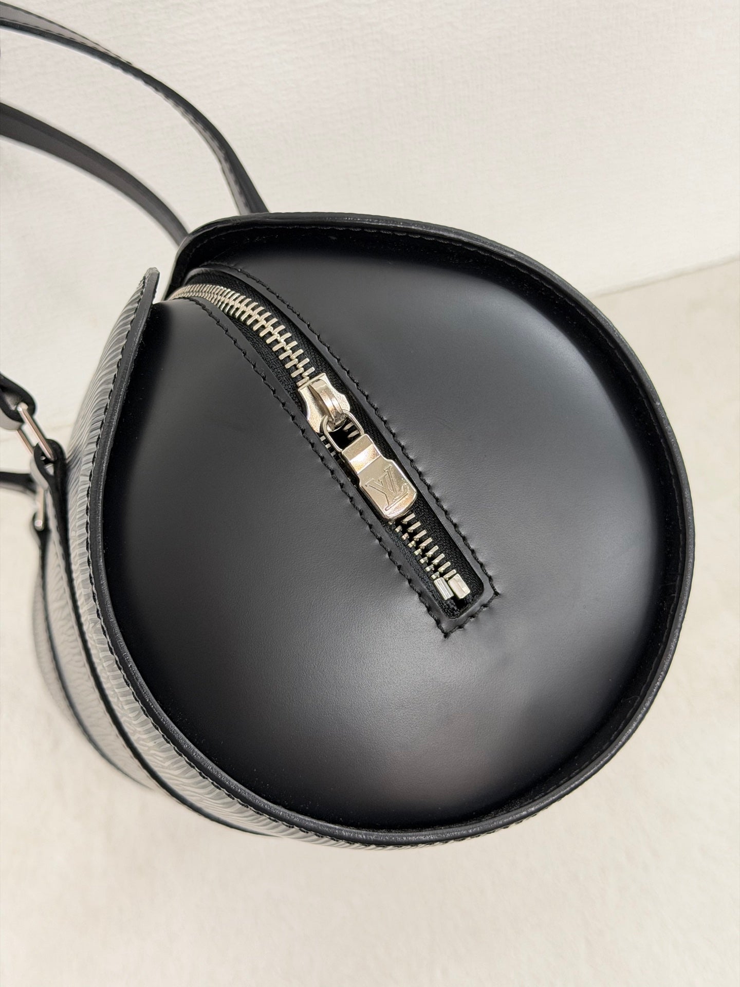 Louis Vuitton Soufflot Epi Handbag  Black Leather LV logo Engraved