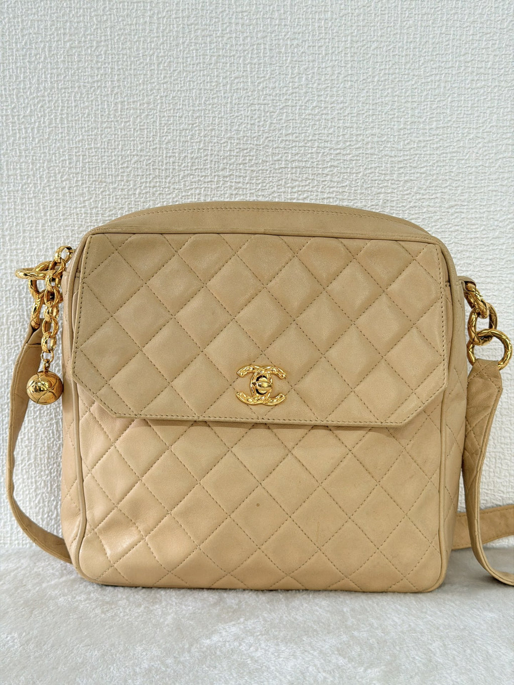 CHANEL Vintage Beige Lambskin Quilted Camera Bag
