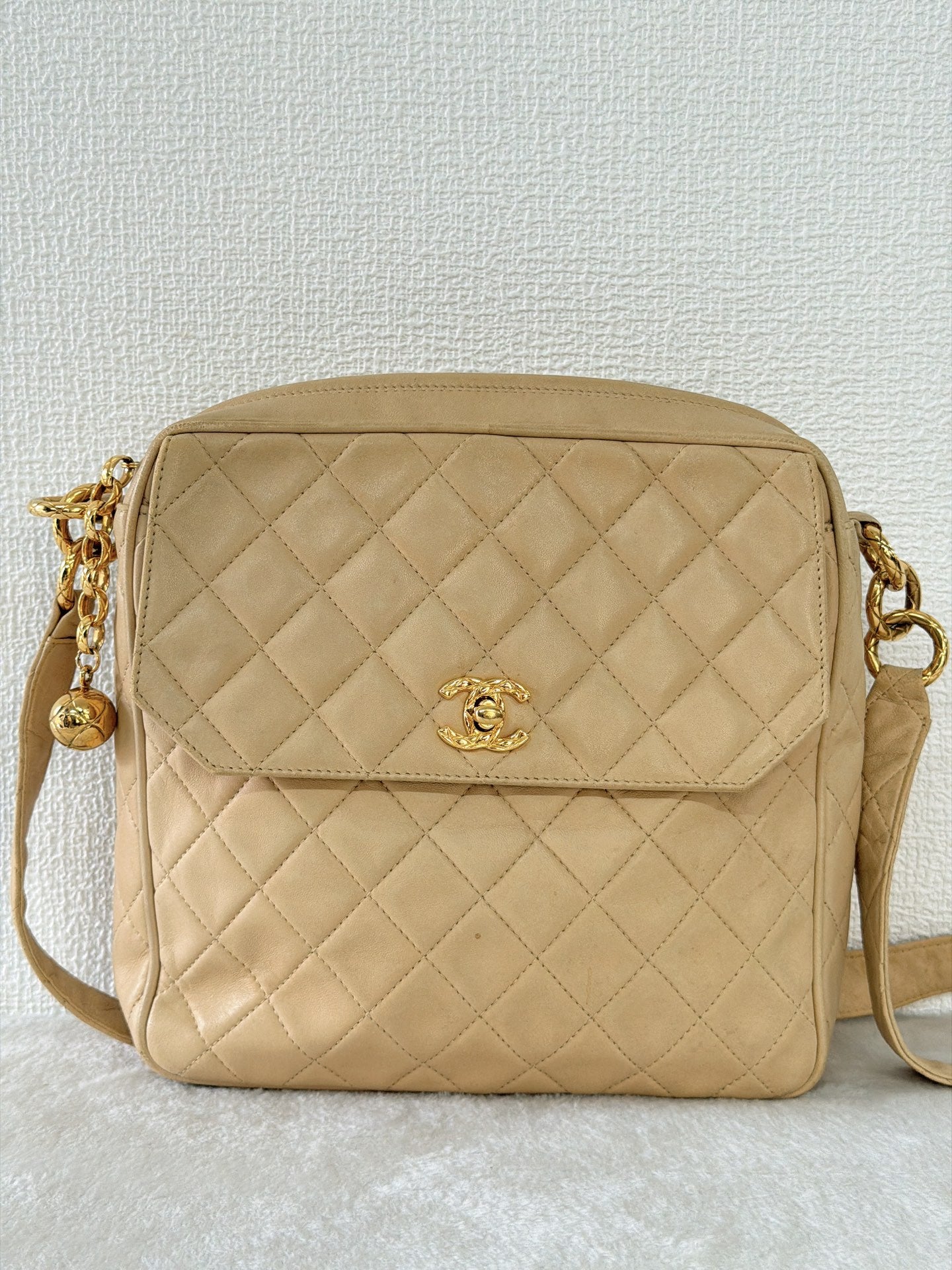 CHANEL Vintage Beige Lambskin Quilted Camera Bag