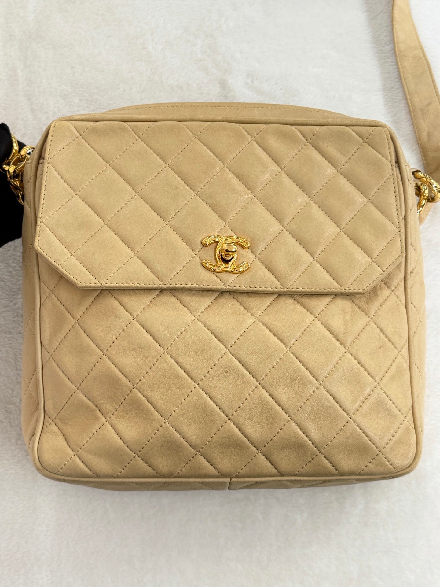 CHANEL Vintage Beige Lambskin Quilted Camera Bag
