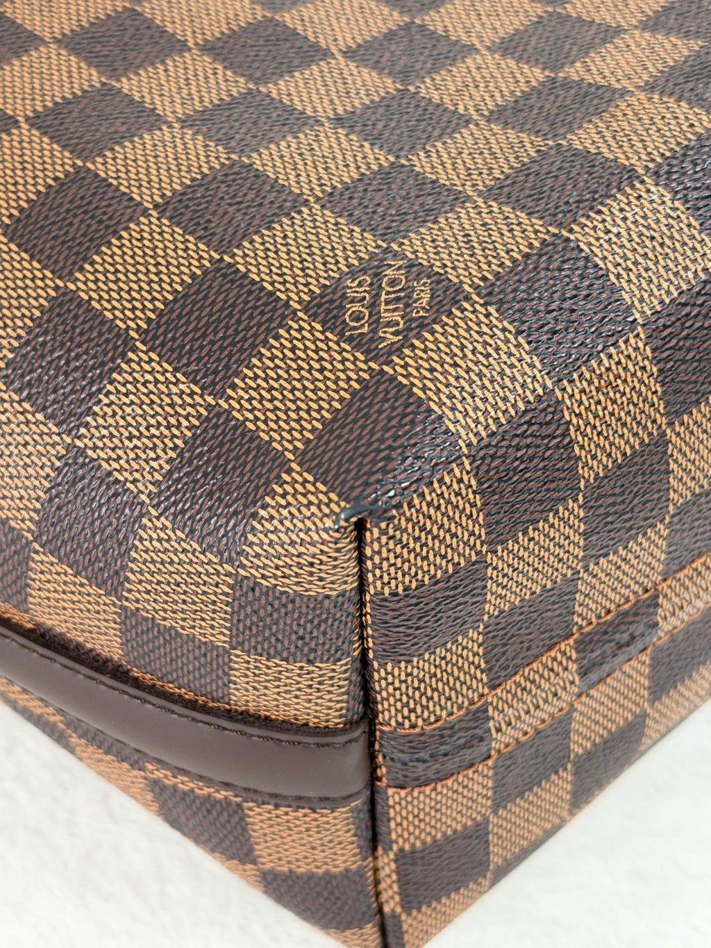 Louis Vuitton Damier Ebene Illovo