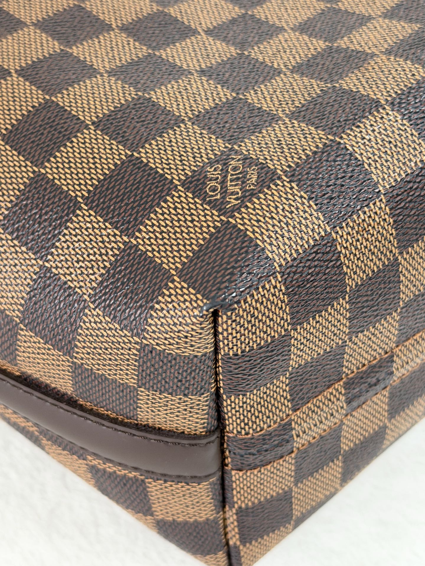 Louis Vuitton Damier Ebene Illovo